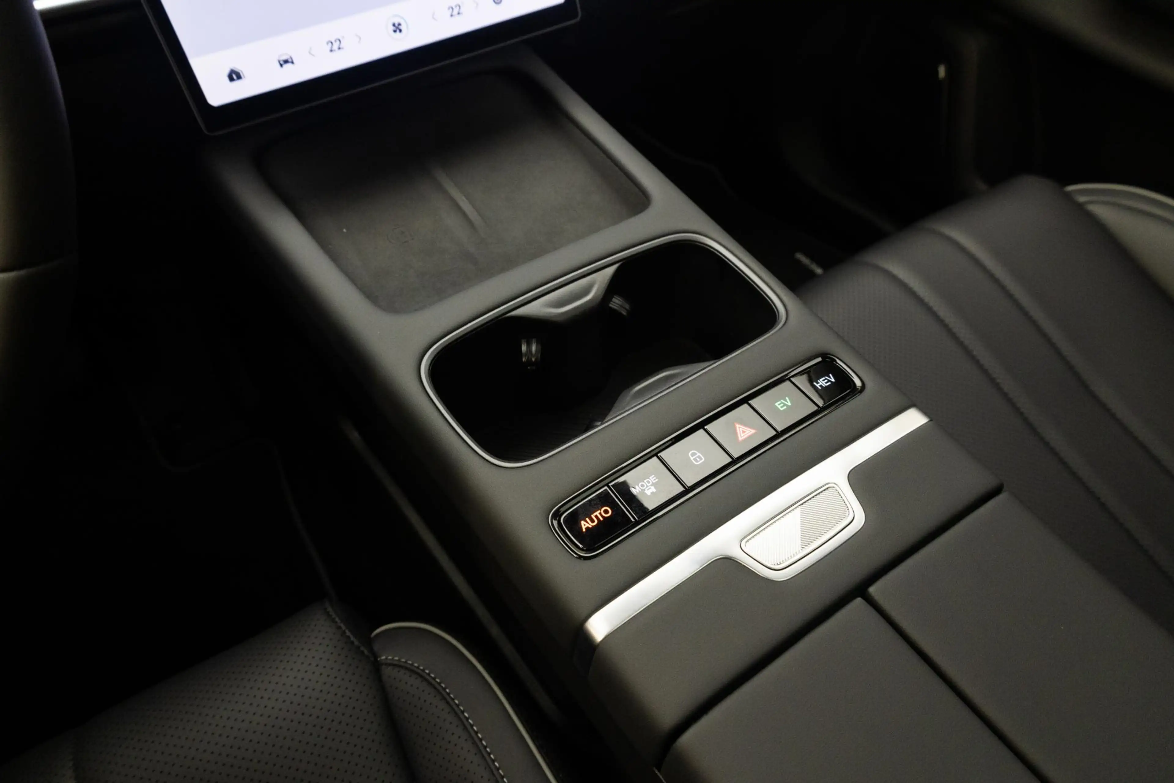 Jaecoo 7 1.5 GDI SHS-P Exclusive | Moonlight Silver & Car — photo 10