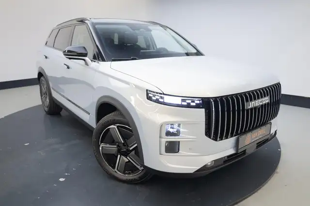 Jaecoo J7 view 3