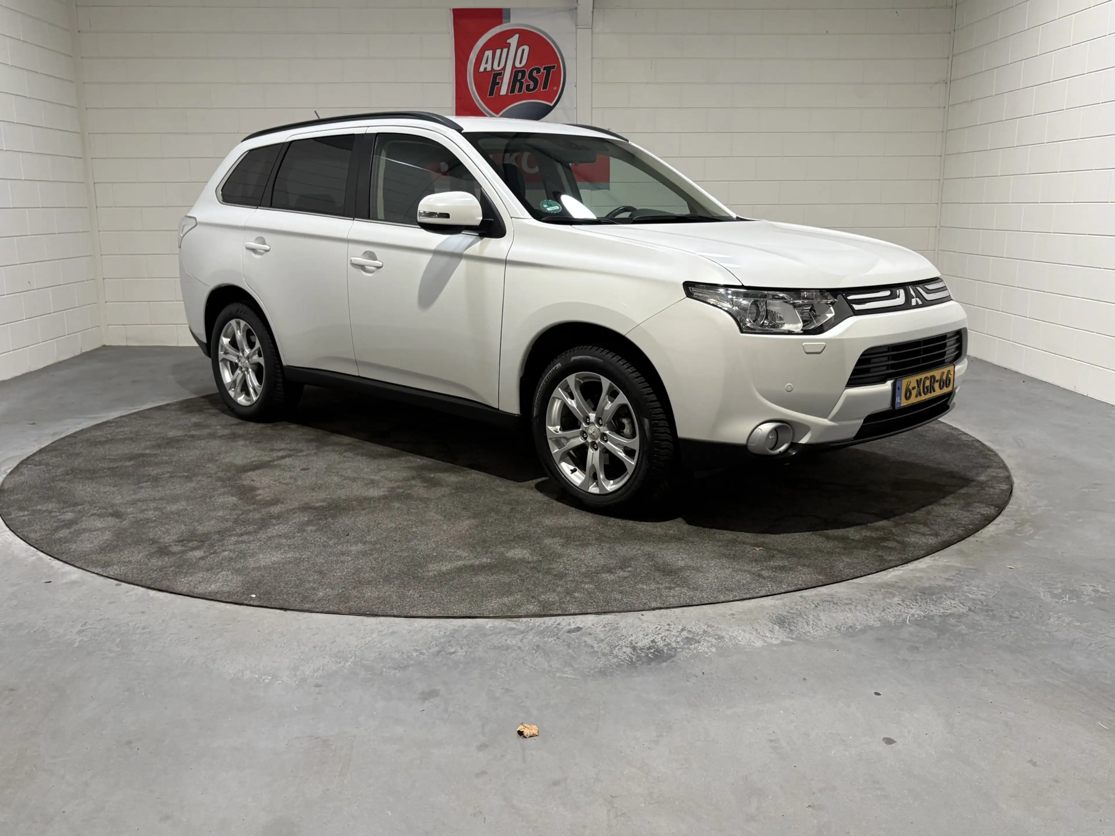 Mitsubishi Outlander 2.0 Intense+, Automaat, 7 persoons, Clima, Cruise, — photo 6