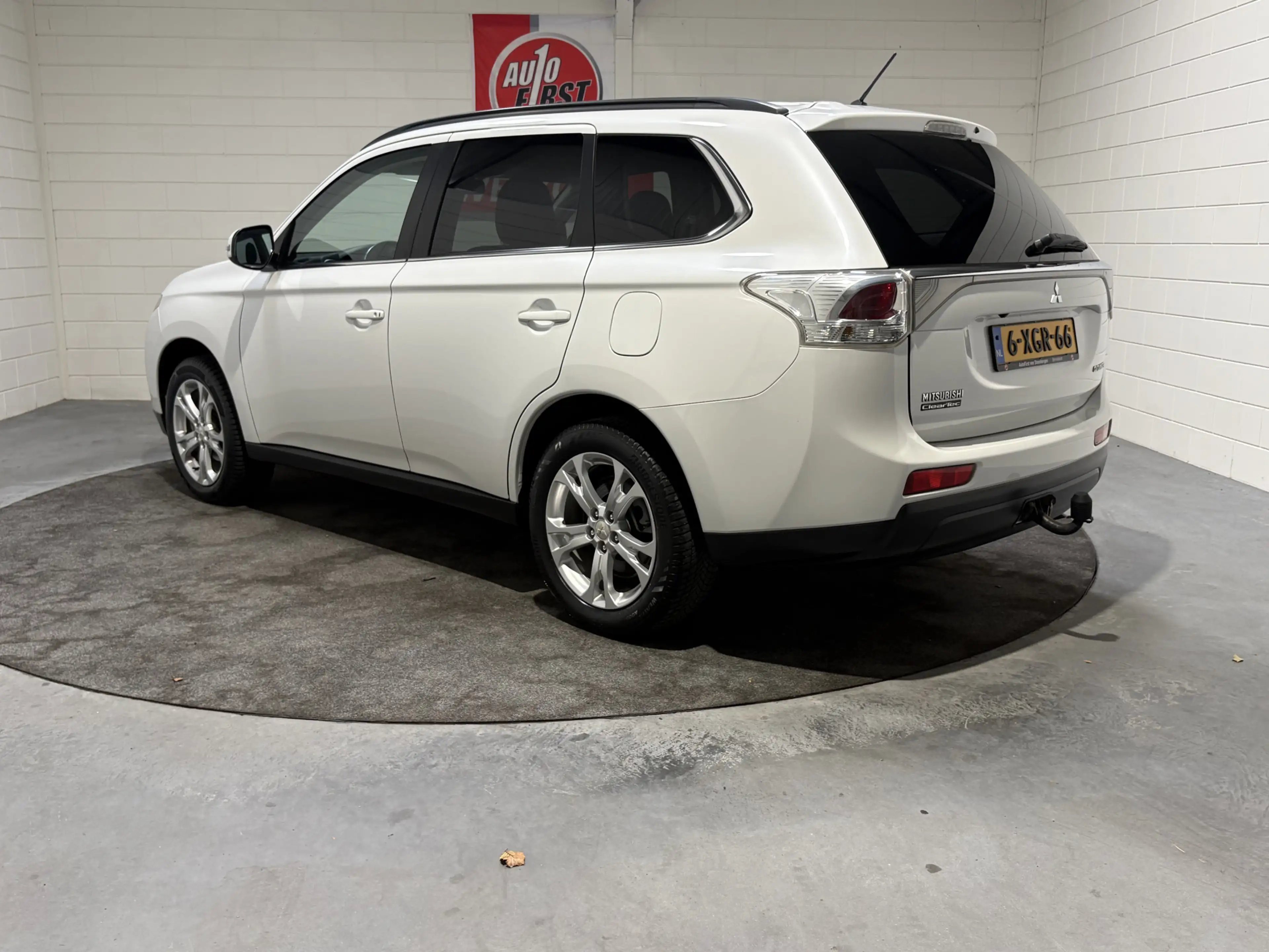 Mitsubishi Outlander 2.0 Intense+, Automaat, 7 persoons, Clima, Cruise, — photo 3