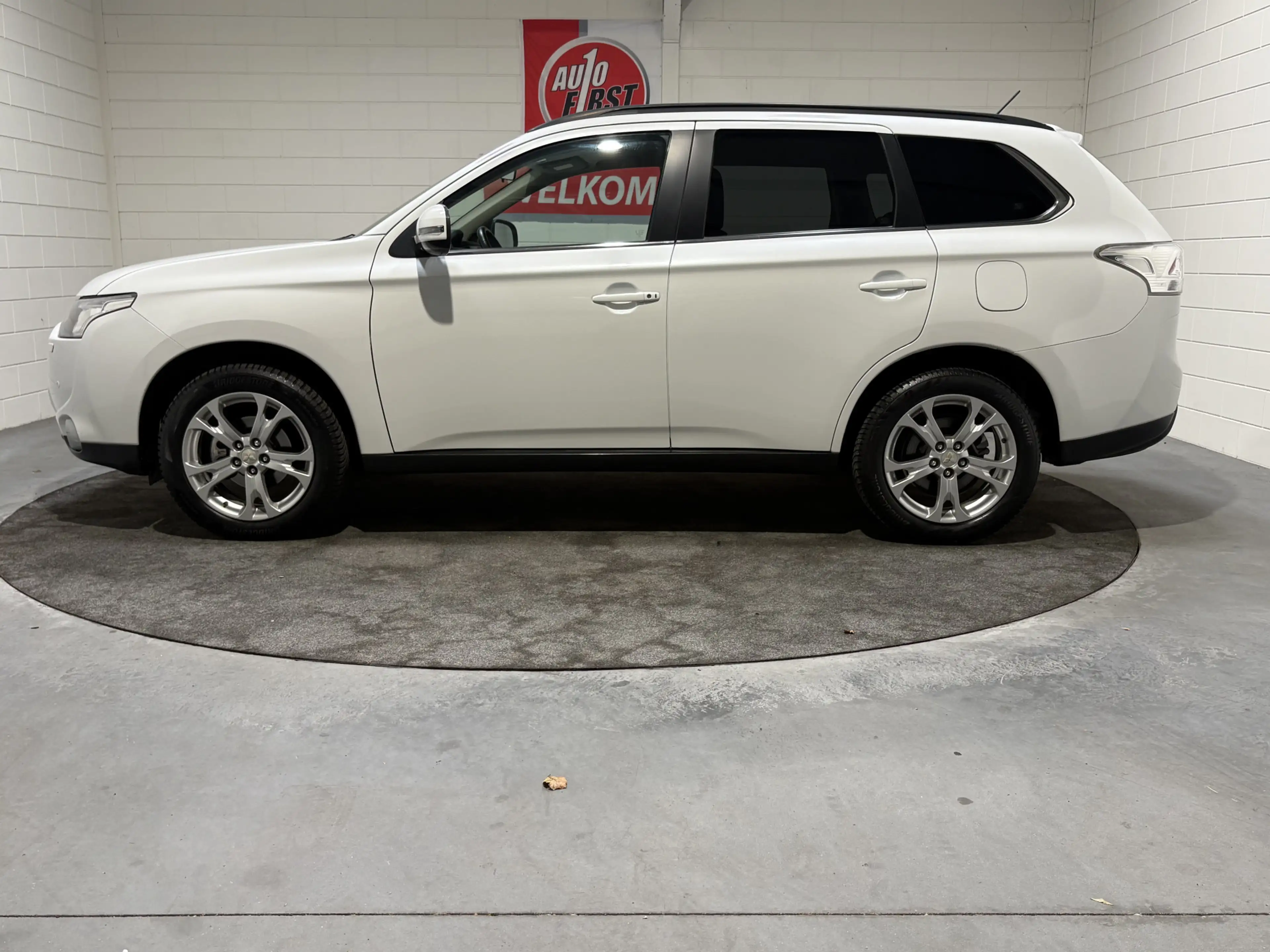 Mitsubishi Outlander 2.0 Intense+, Automaat, 7 persoons, Clima, Cruise, — photo 2