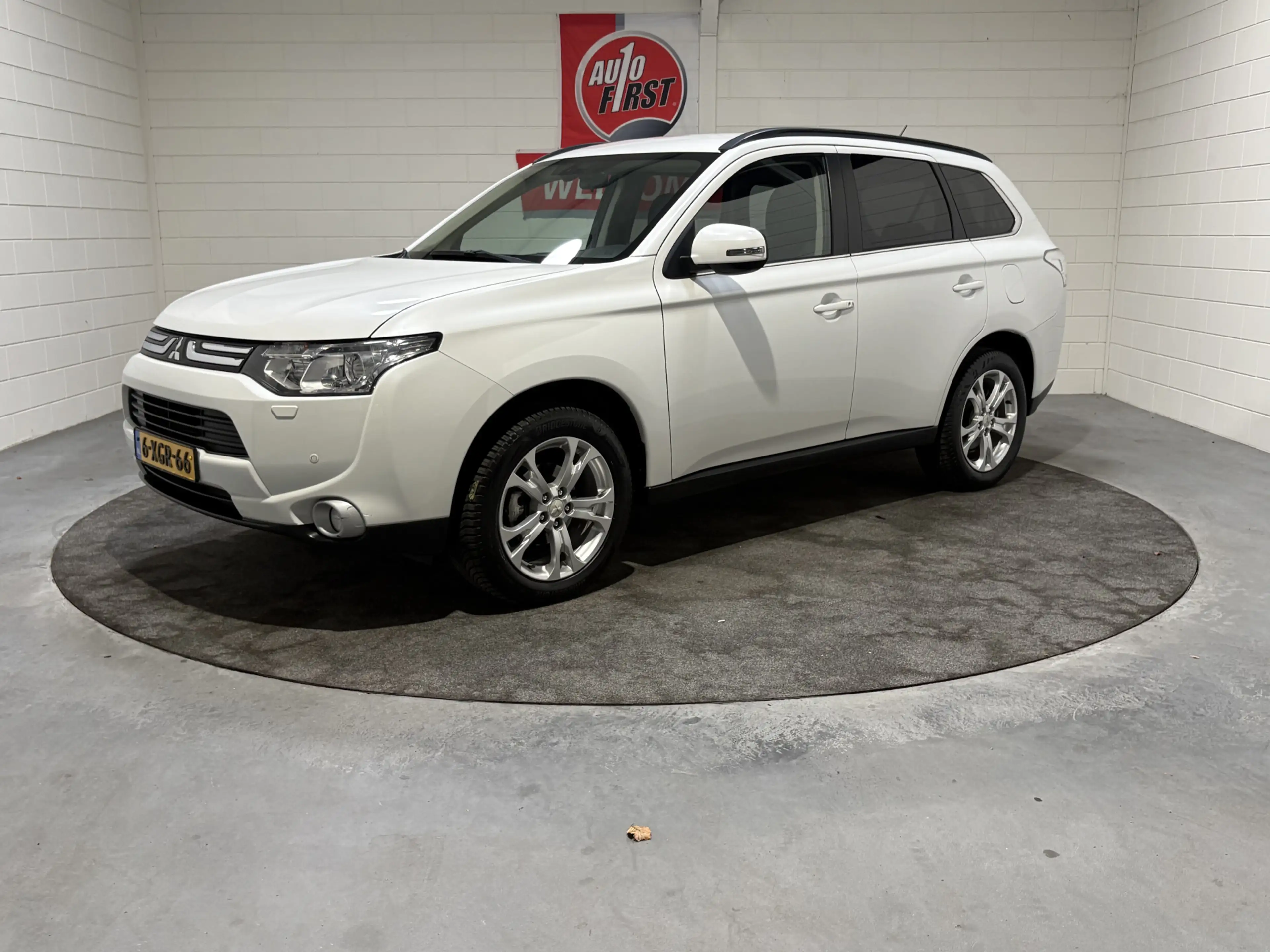 Mitsubishi Outlander 2.0 Intense+, Automaat, 7 persoons, Clima, Cruise,