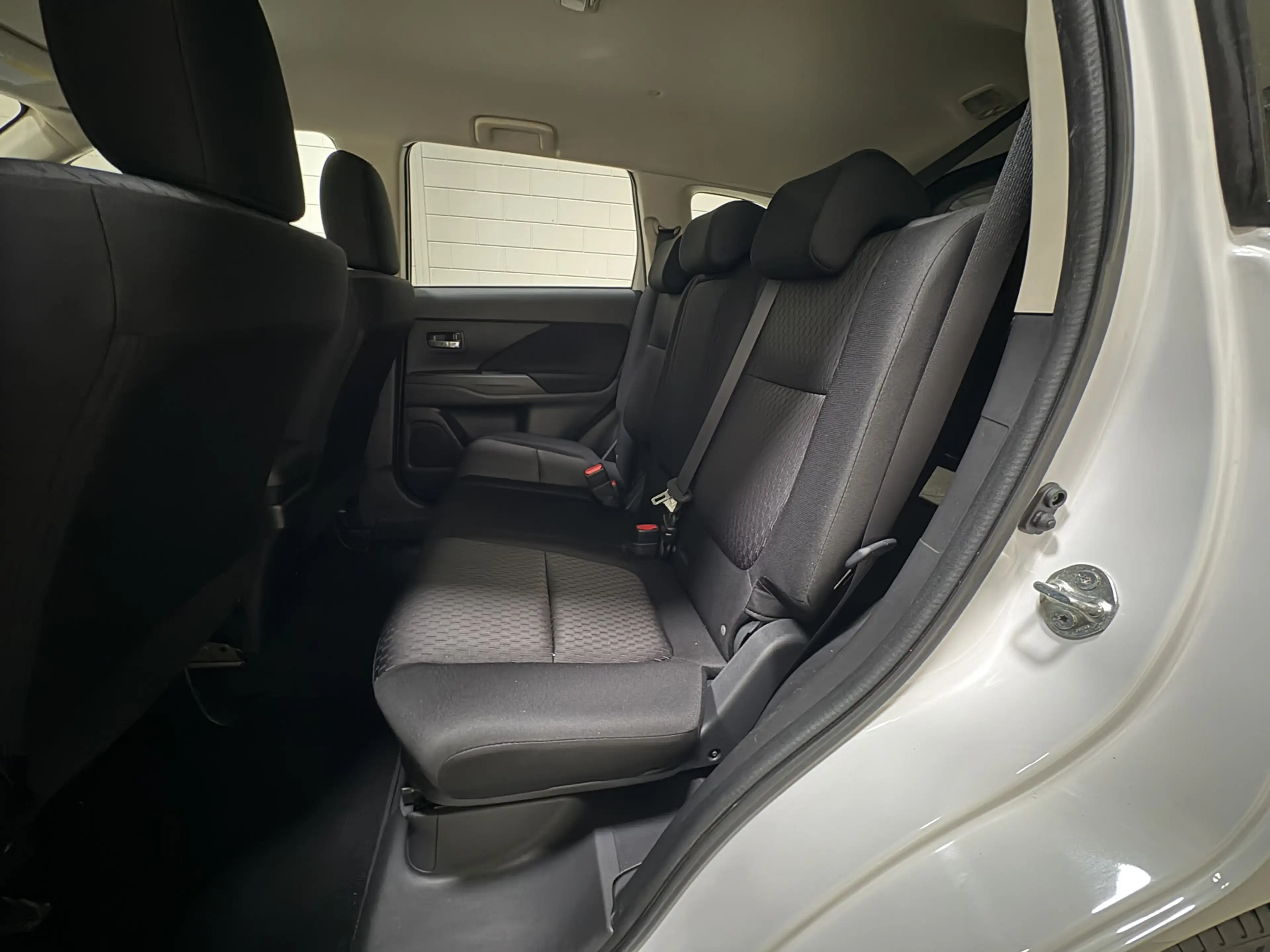 Mitsubishi Outlander 2.0 Intense+, Automaat, 7 persoons, Clima, Cruise, — photo 15