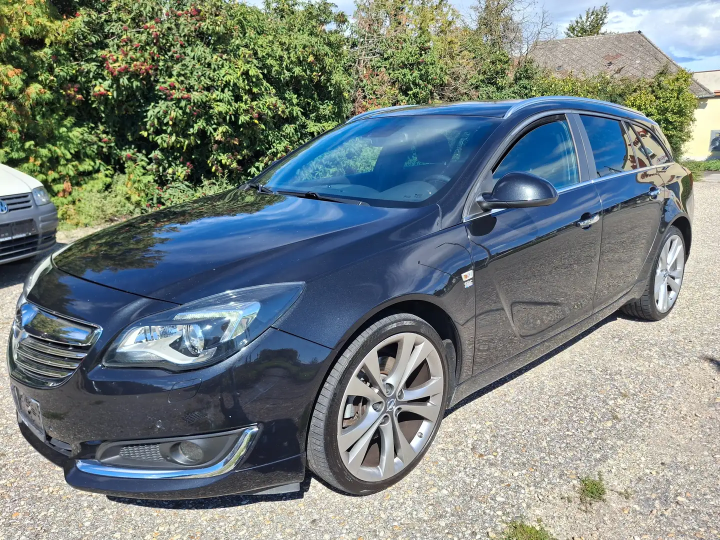 Opel Insignia Sport 4x4 OPC Line/20"/Xenon/SHZ/Bluet./Trackball Gris - 1