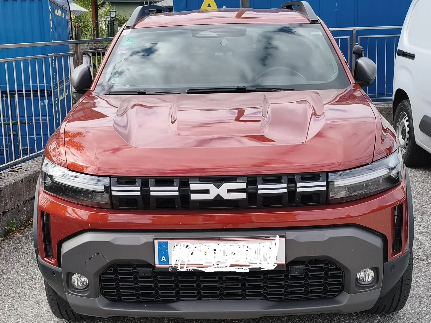 Dacia Duster Top-gepflegter Dacia Duster 3 Journey Hybrid 140 – Hohlraumschutz + Dach gedämmt | 8-fach Alu Braun - 1