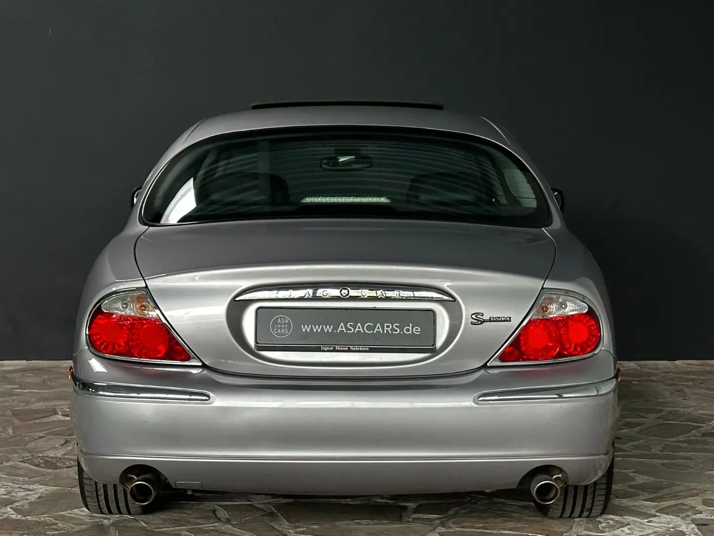 Jaguar S-Type 3.0 V6 Automatik Executive srebrna - 2