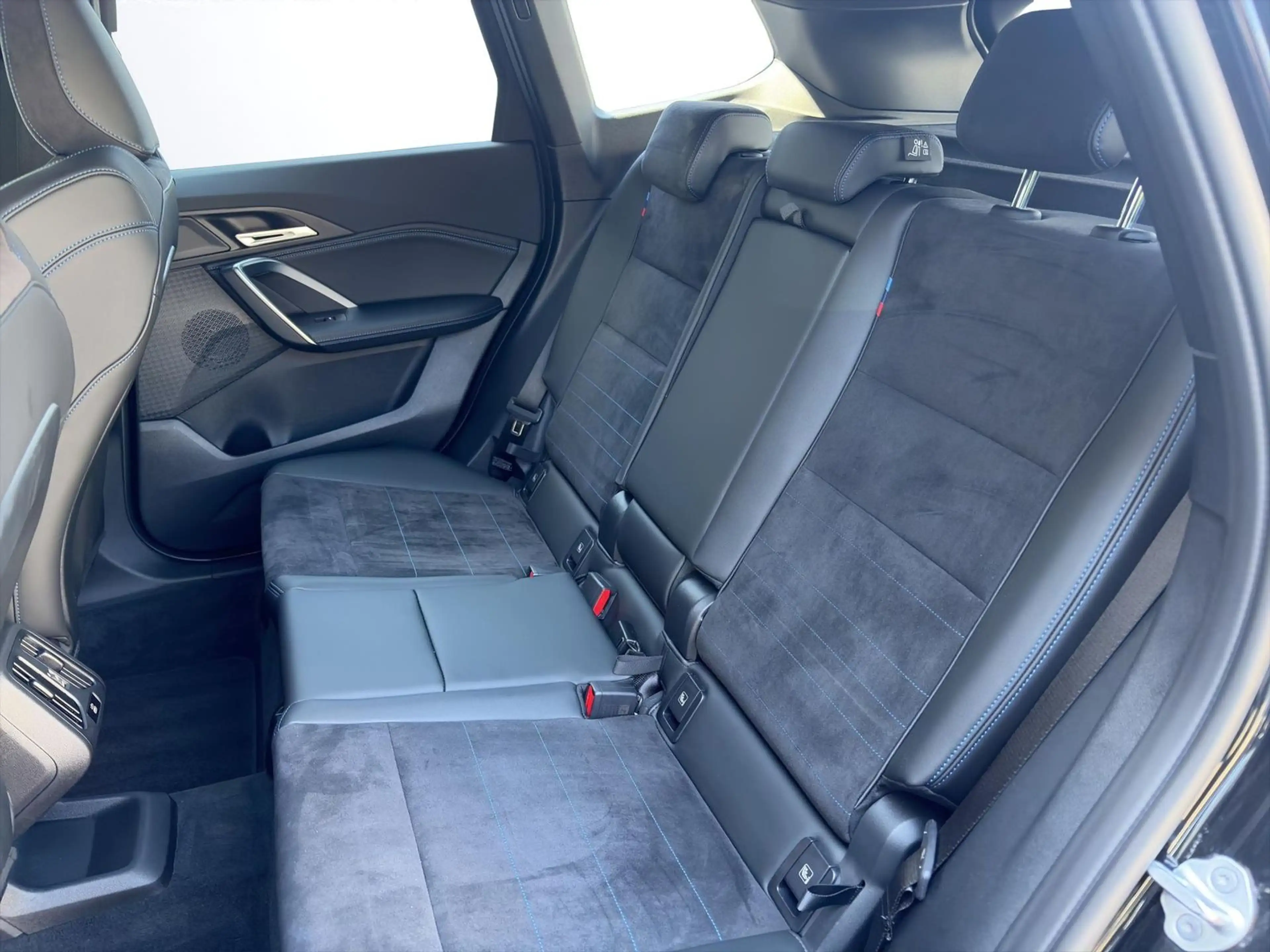 BMW X1 sDrive 18i M Sport 18" aLED Keyless Kamera — photo 12