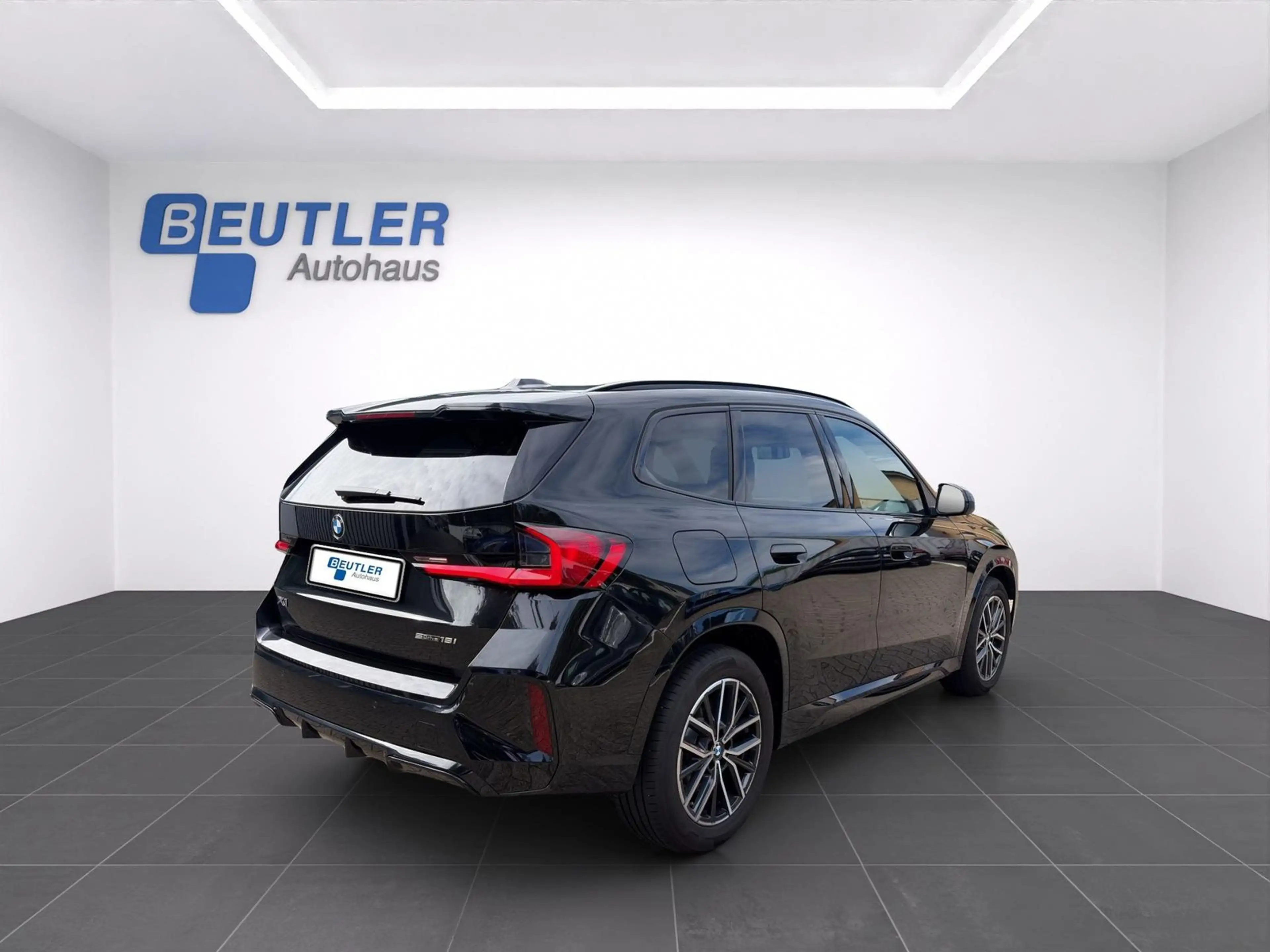 BMW X1 sDrive 18i M Sport 18" aLED Keyless Kamera — photo 6