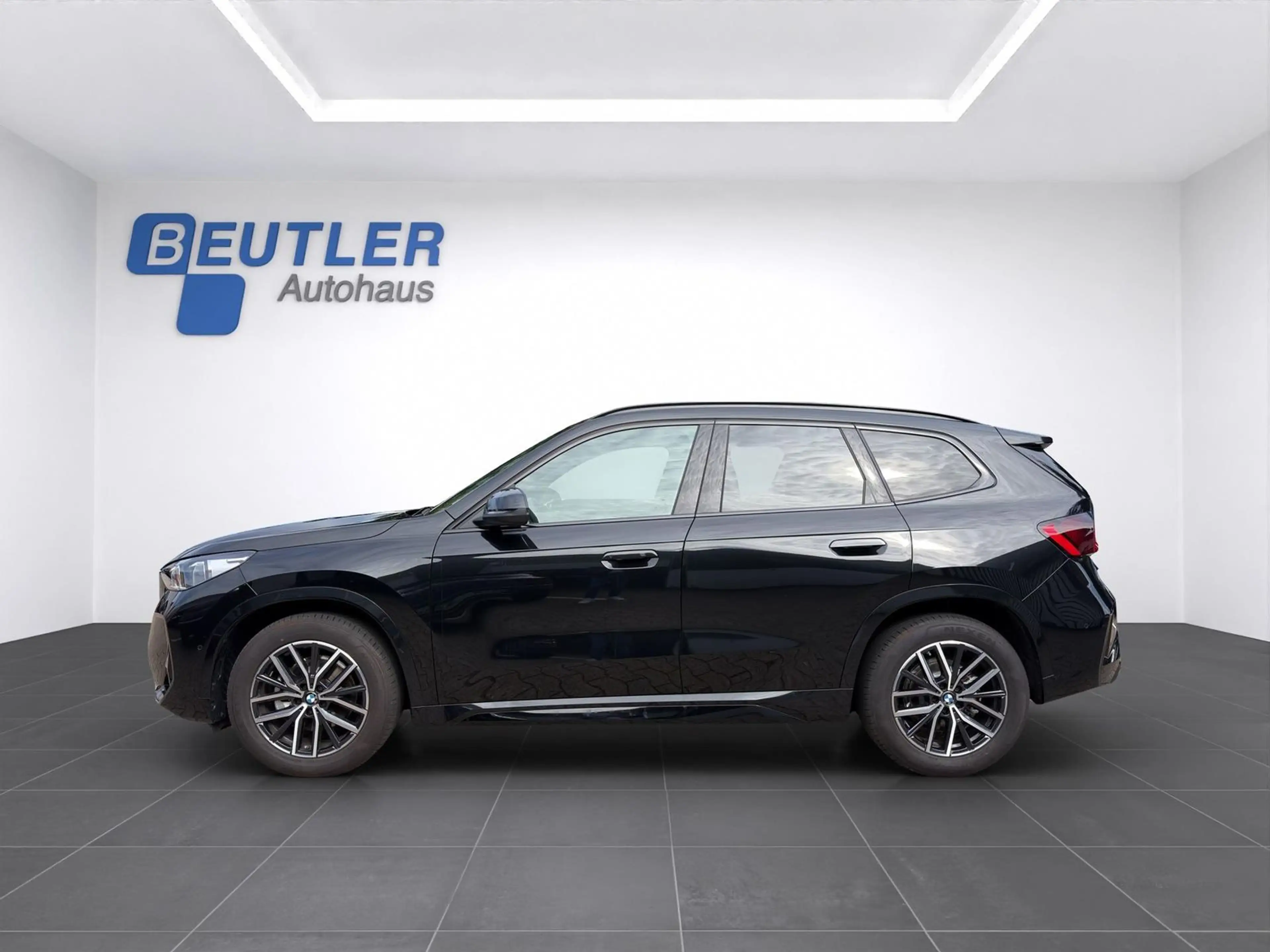 BMW X1 sDrive 18i M Sport 18" aLED Keyless Kamera — photo 2