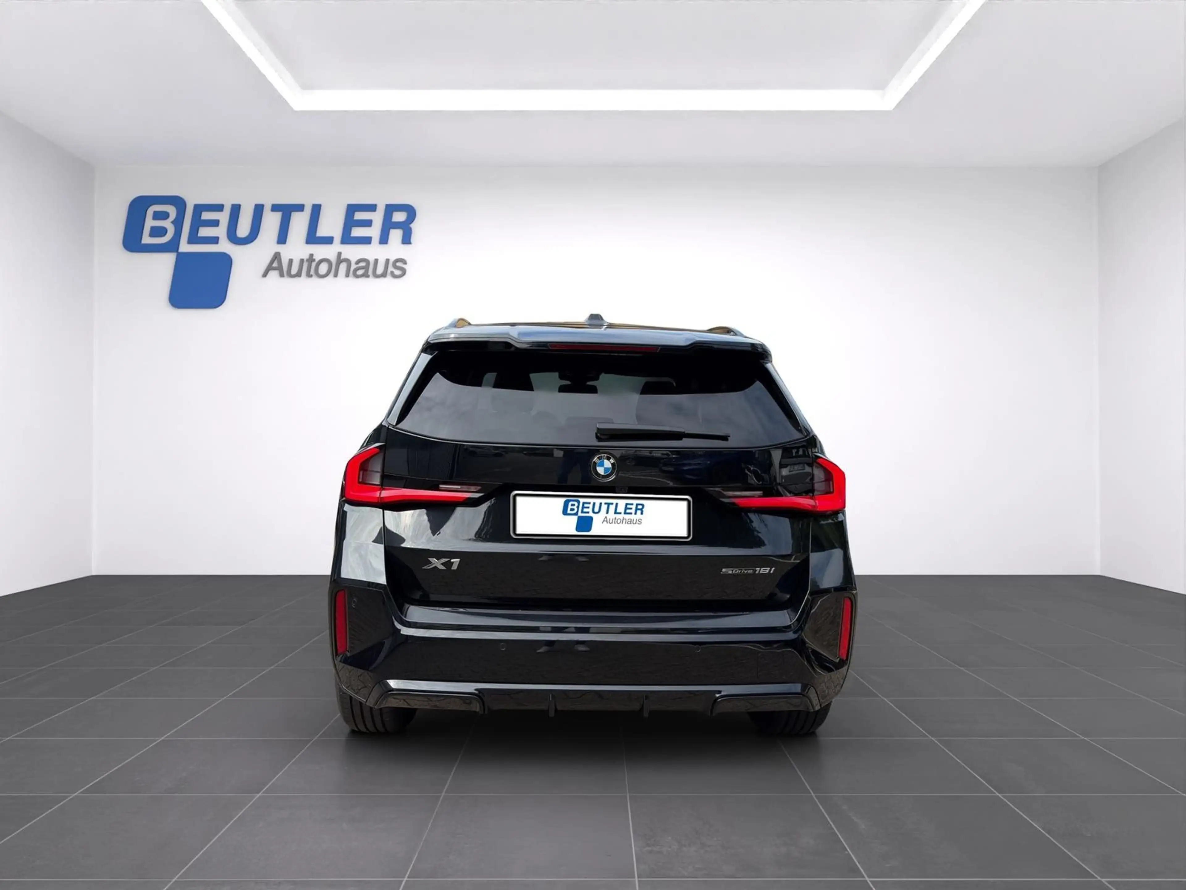 BMW X1 sDrive 18i M Sport 18" aLED Keyless Kamera — photo 5
