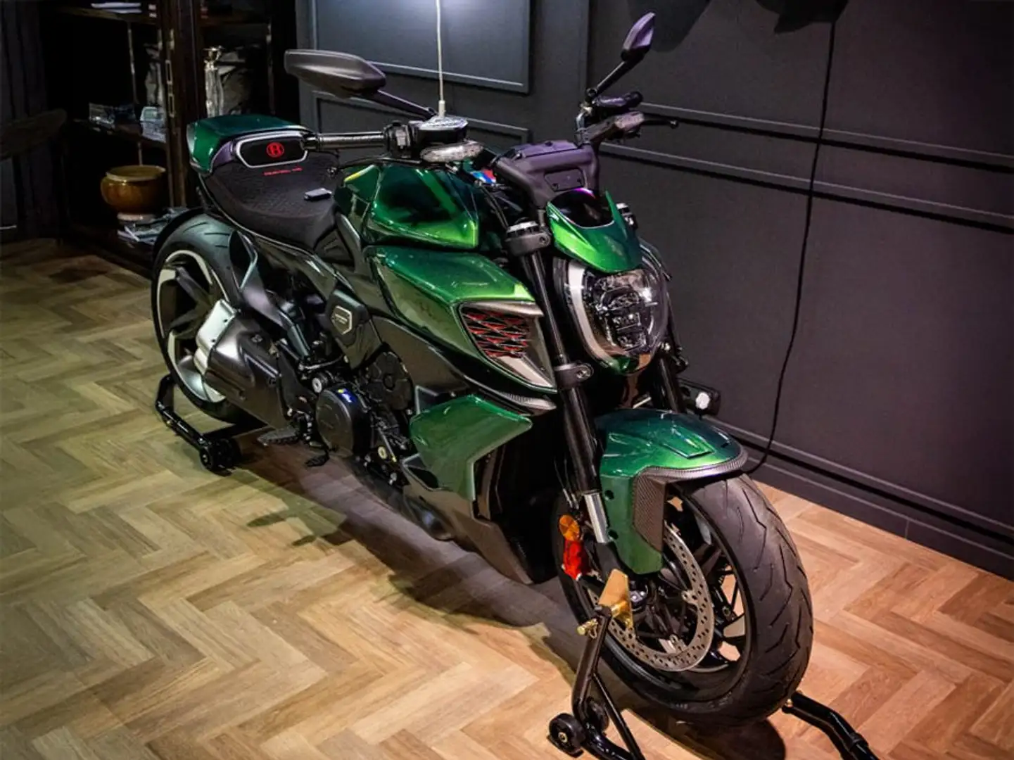 Ducati Diavel DIAVEL for BENTLEY  n° 89 su 500 Nuova Verde - 1