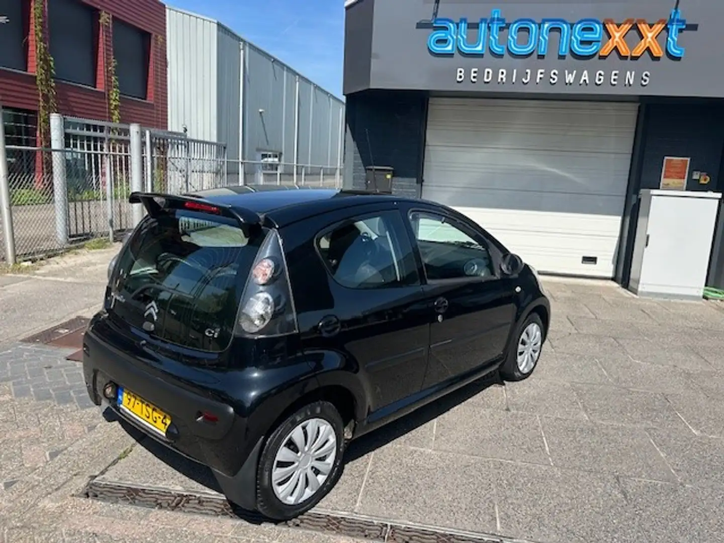 Citroen C1 1.0 Attraction AIRCO I ELKTRISCHE RAMEN I NAVIGATI Noir - 2