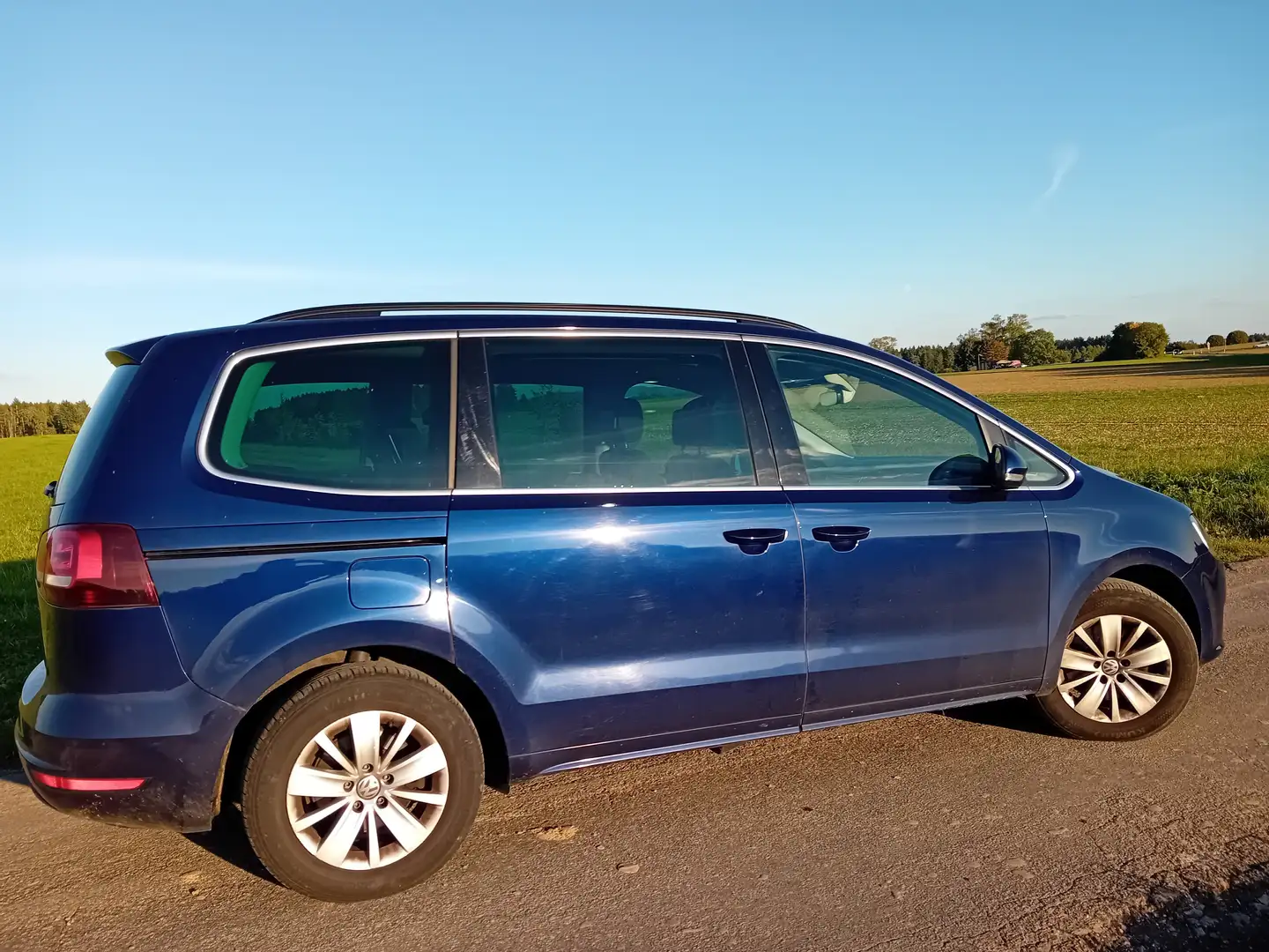 Volkswagen Sharan 1.4 TSI DSG Trendline Blau - 2