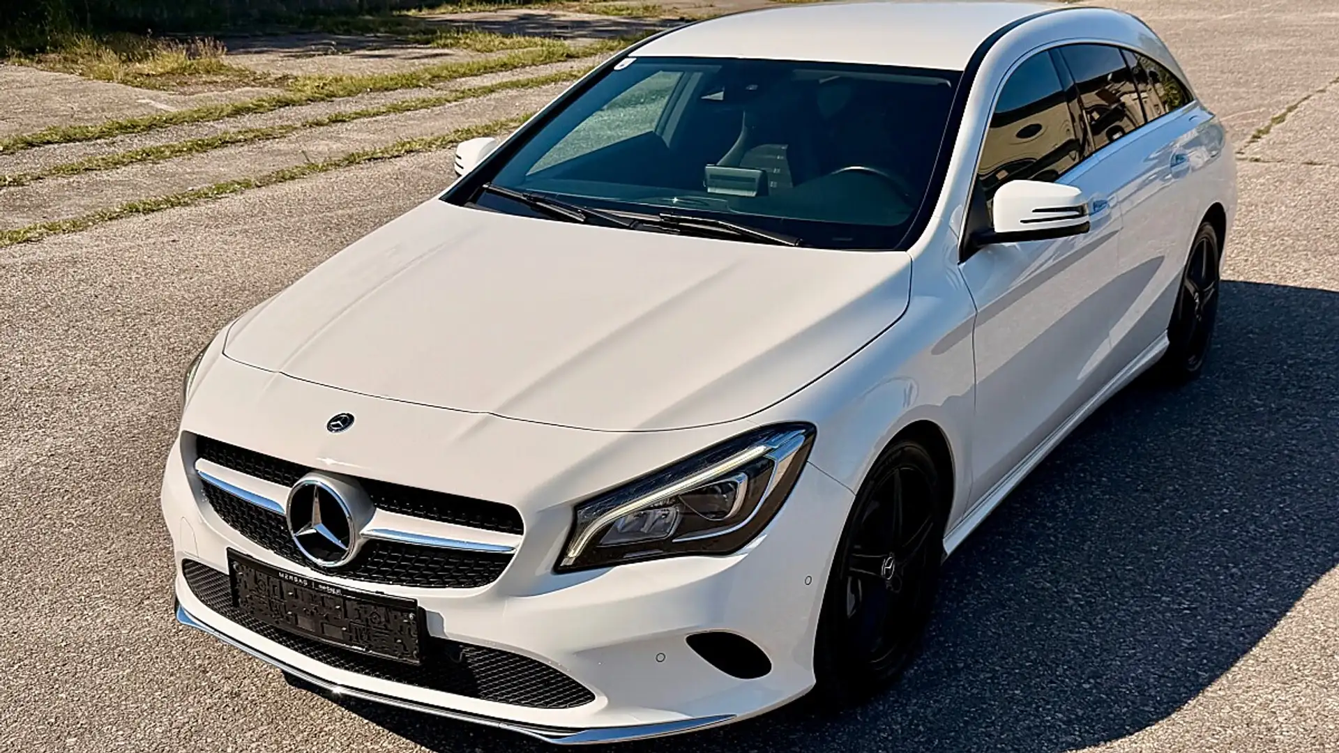 Mercedes-Benz CLA 220 d Shooting Brake „ÖAMTC Pickerl neu‘‘ *Aktionsp... Weiß - 1