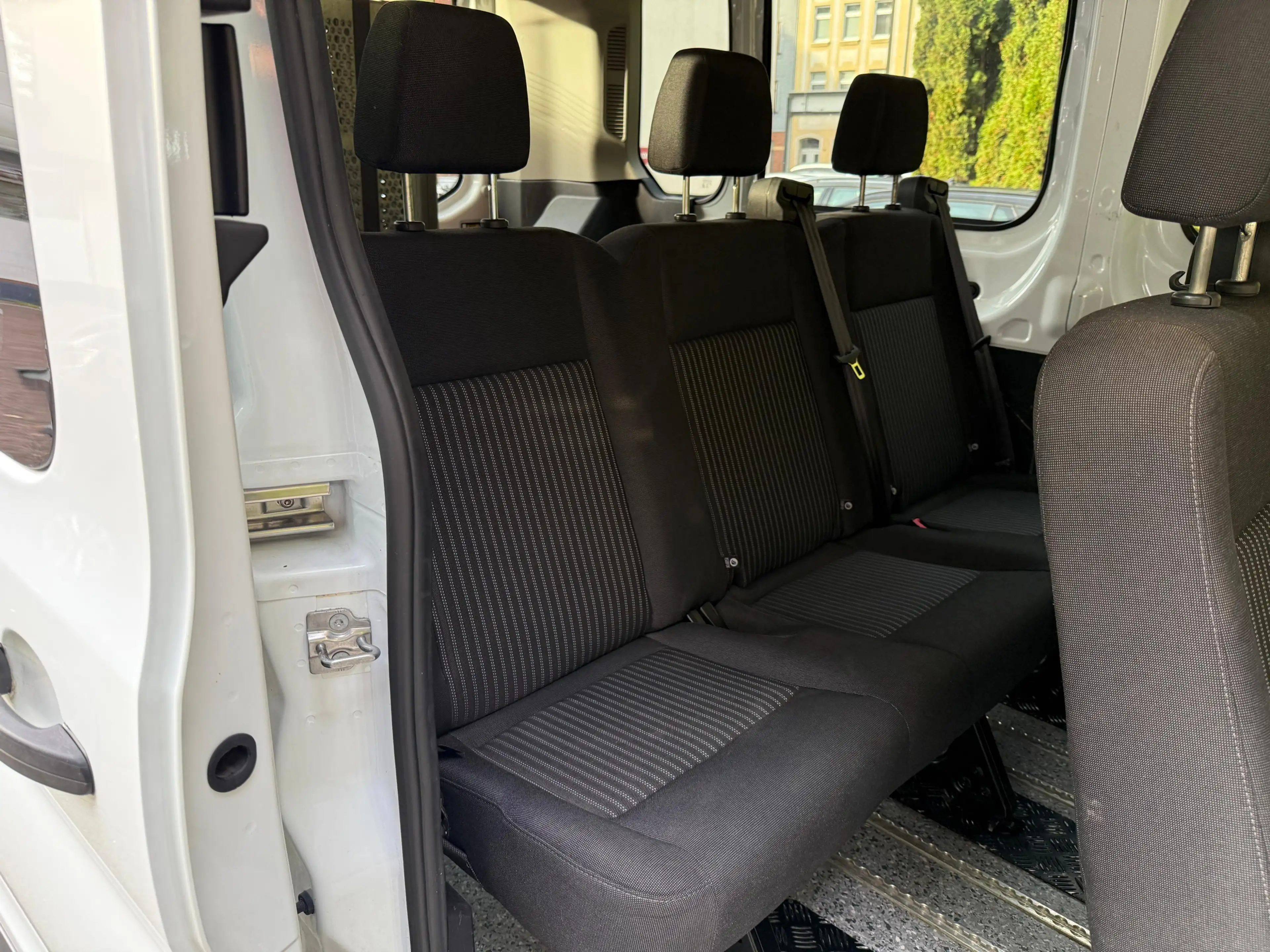 Ford Transit 2.0TDCi 350 L3H3 9-Sitz+ROLLSTUHLRAMPE+ — photo 12