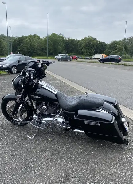 Harley-Davidson Street Glide - foto 6