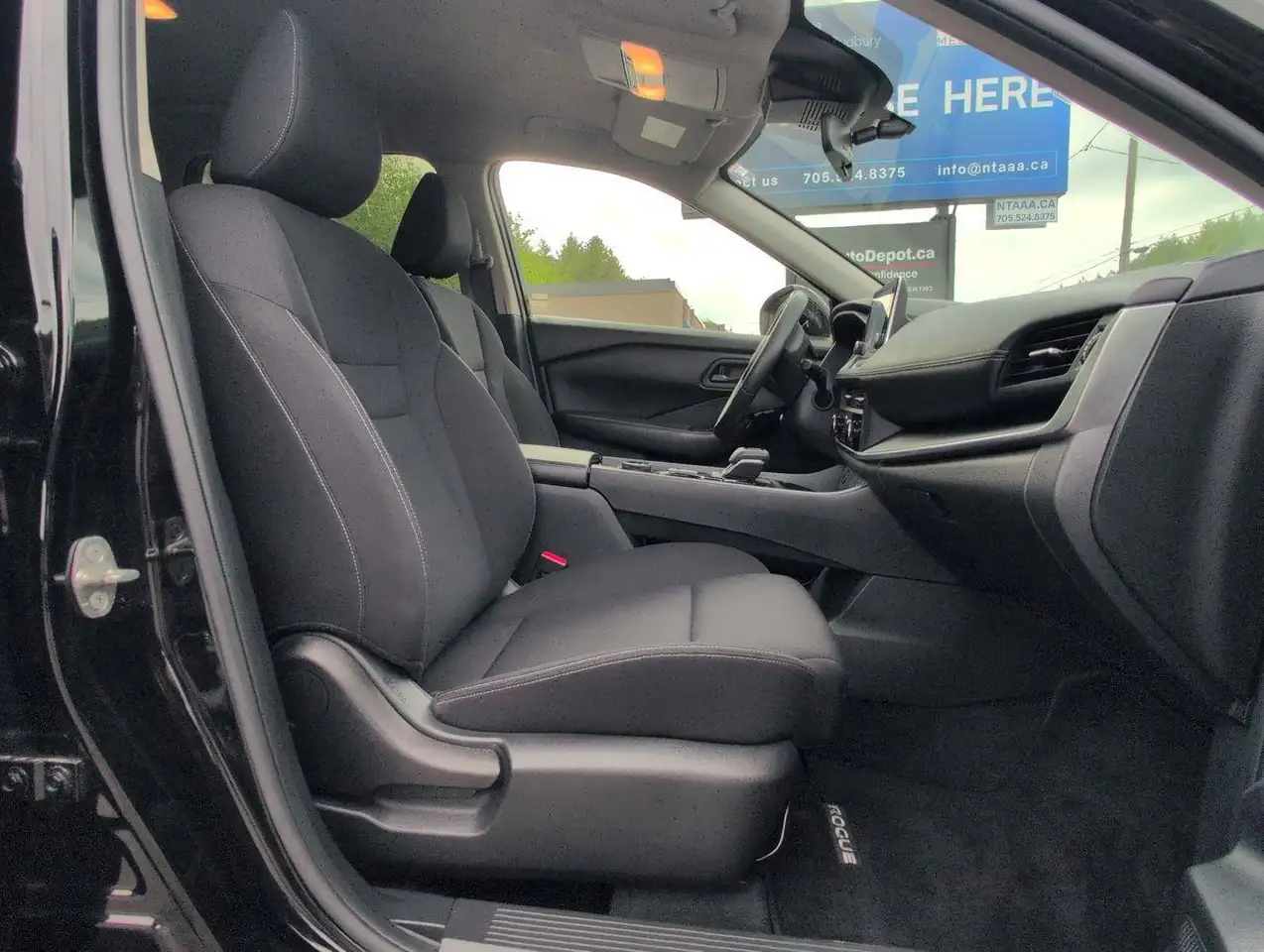 Nissan Rogue fotografie Nissan Rogue