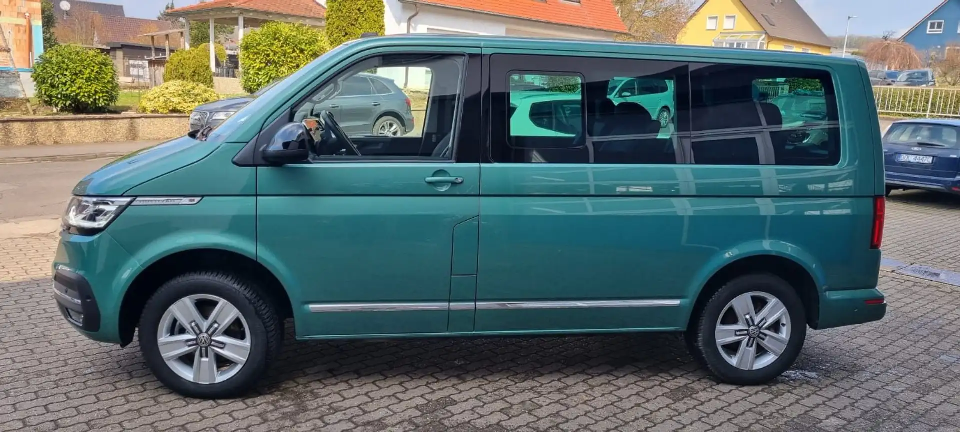 Volkswagen T6 Multivan T6.1 Multivan Generation Six 4-Motion LED Grün - 2