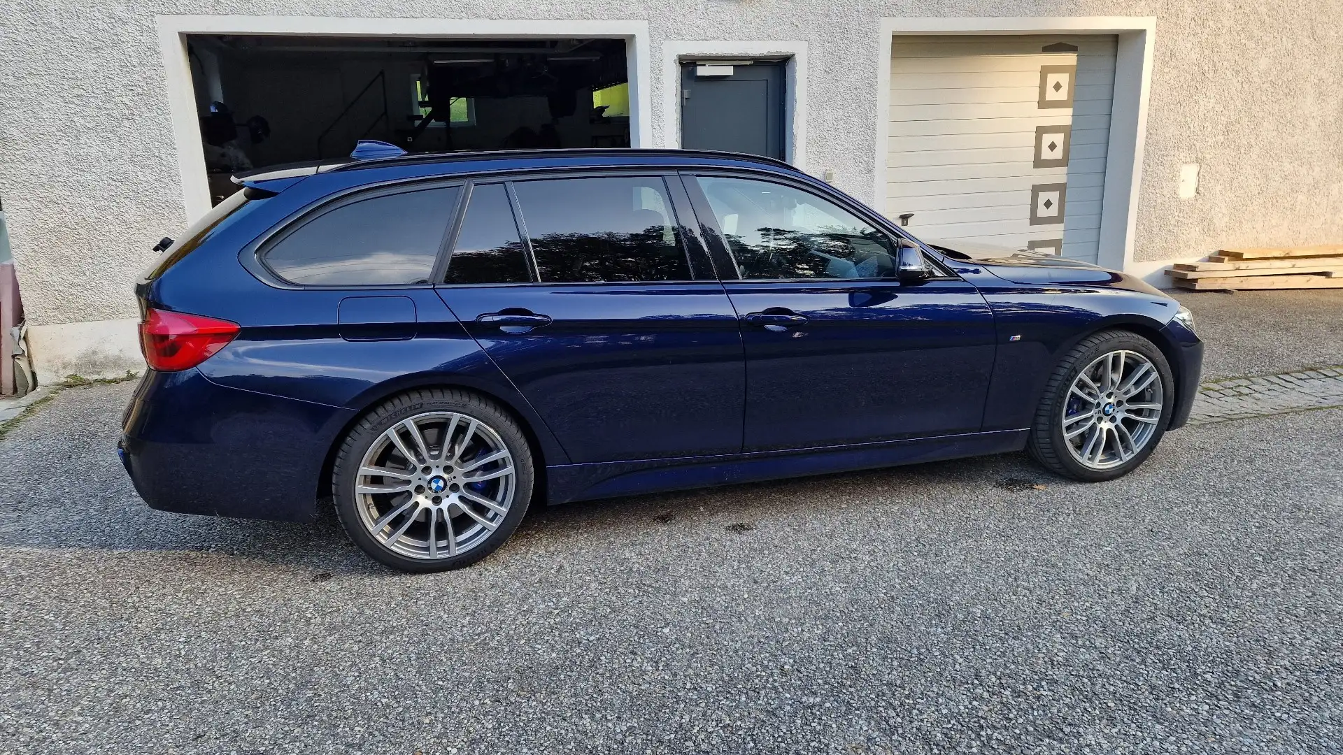 BMW 335 335d xDrive Touring M Sport Aut. Individual - 2
