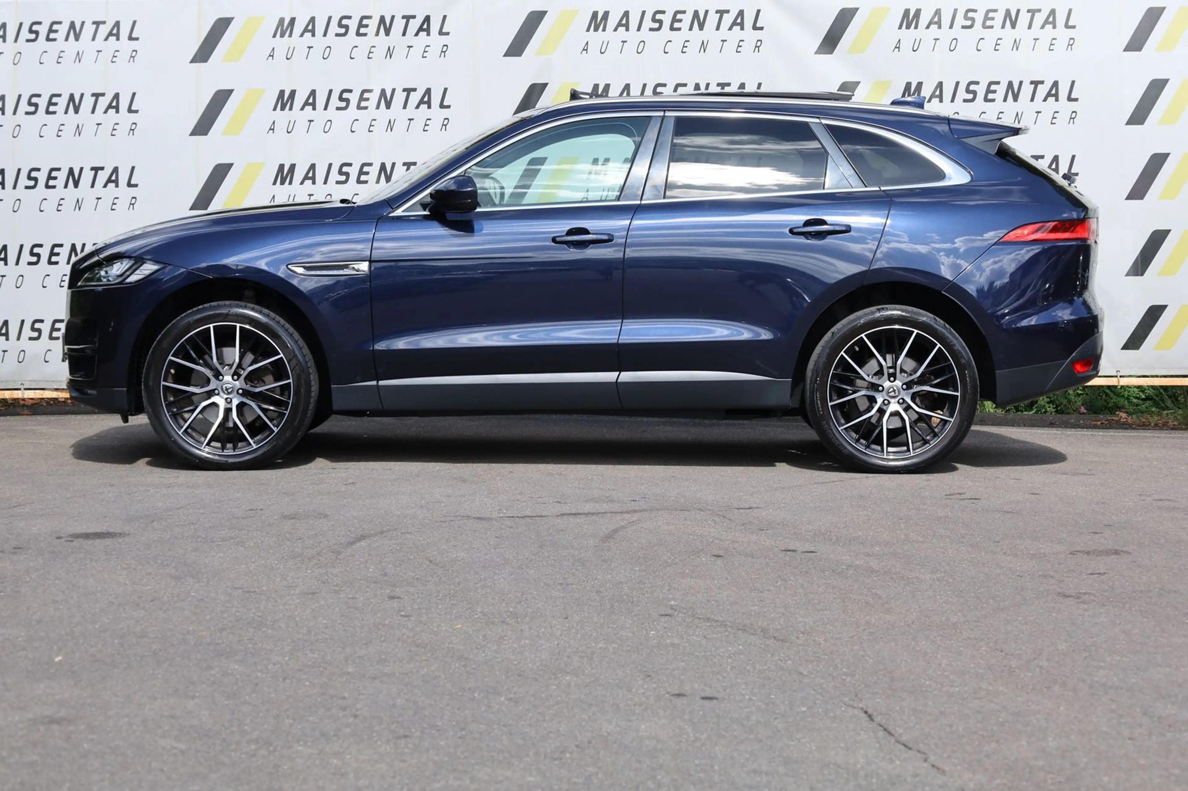 Jaguar F-Pace F-PACE Pure — photo 4