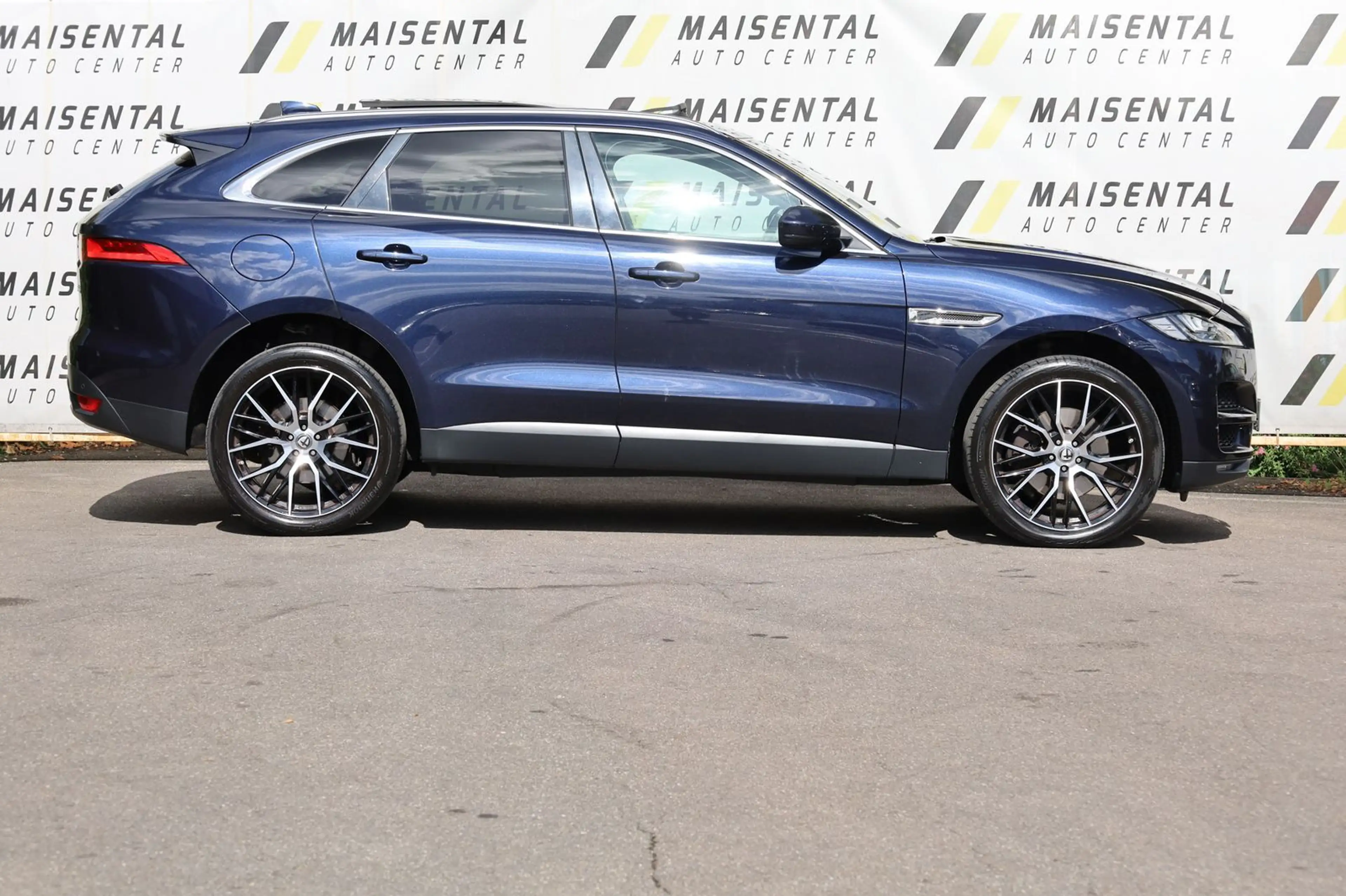 Jaguar F-Pace F-PACE Pure — photo 6