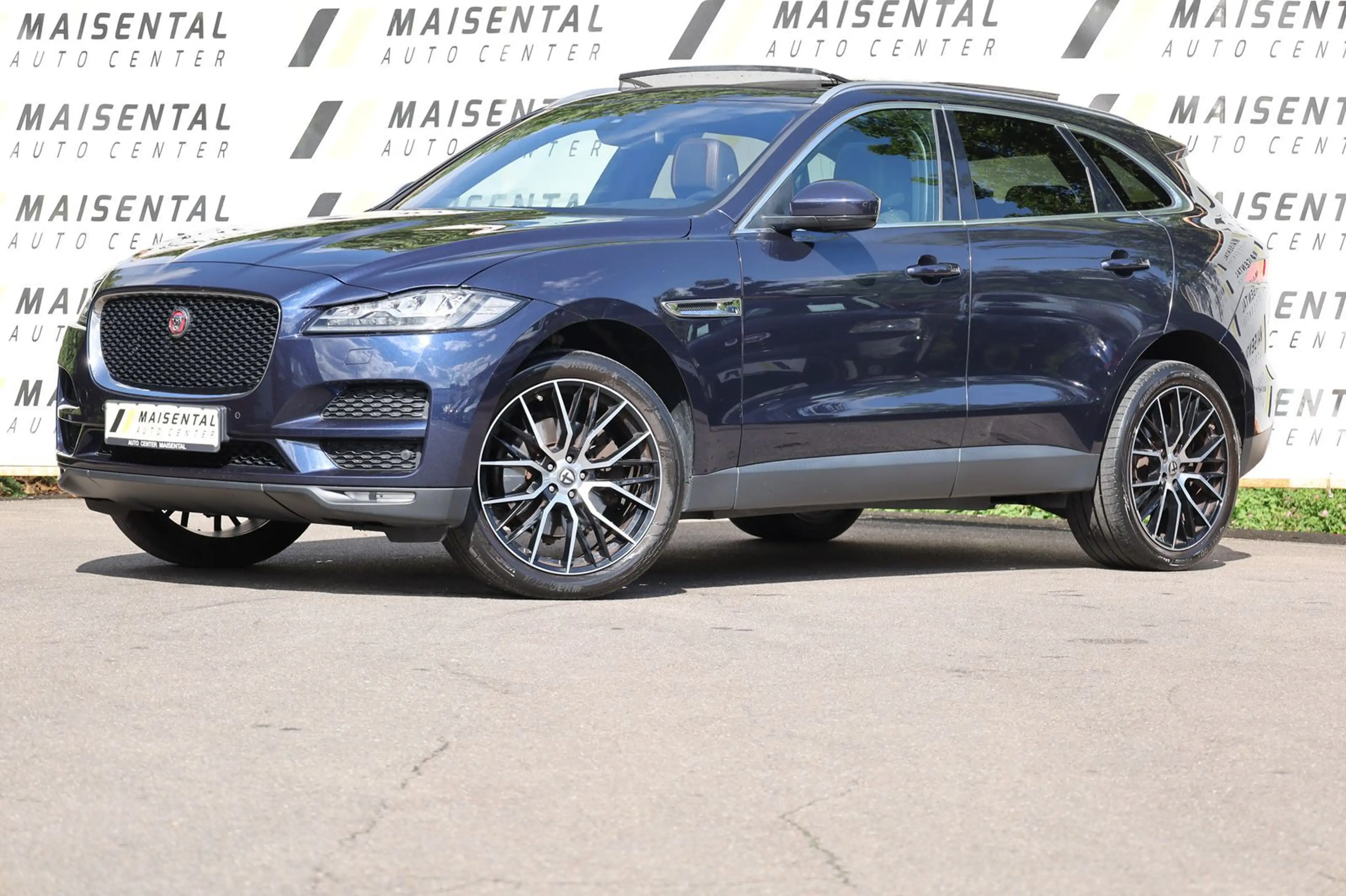 Jaguar F-Pace F-PACE Pure — photo 3