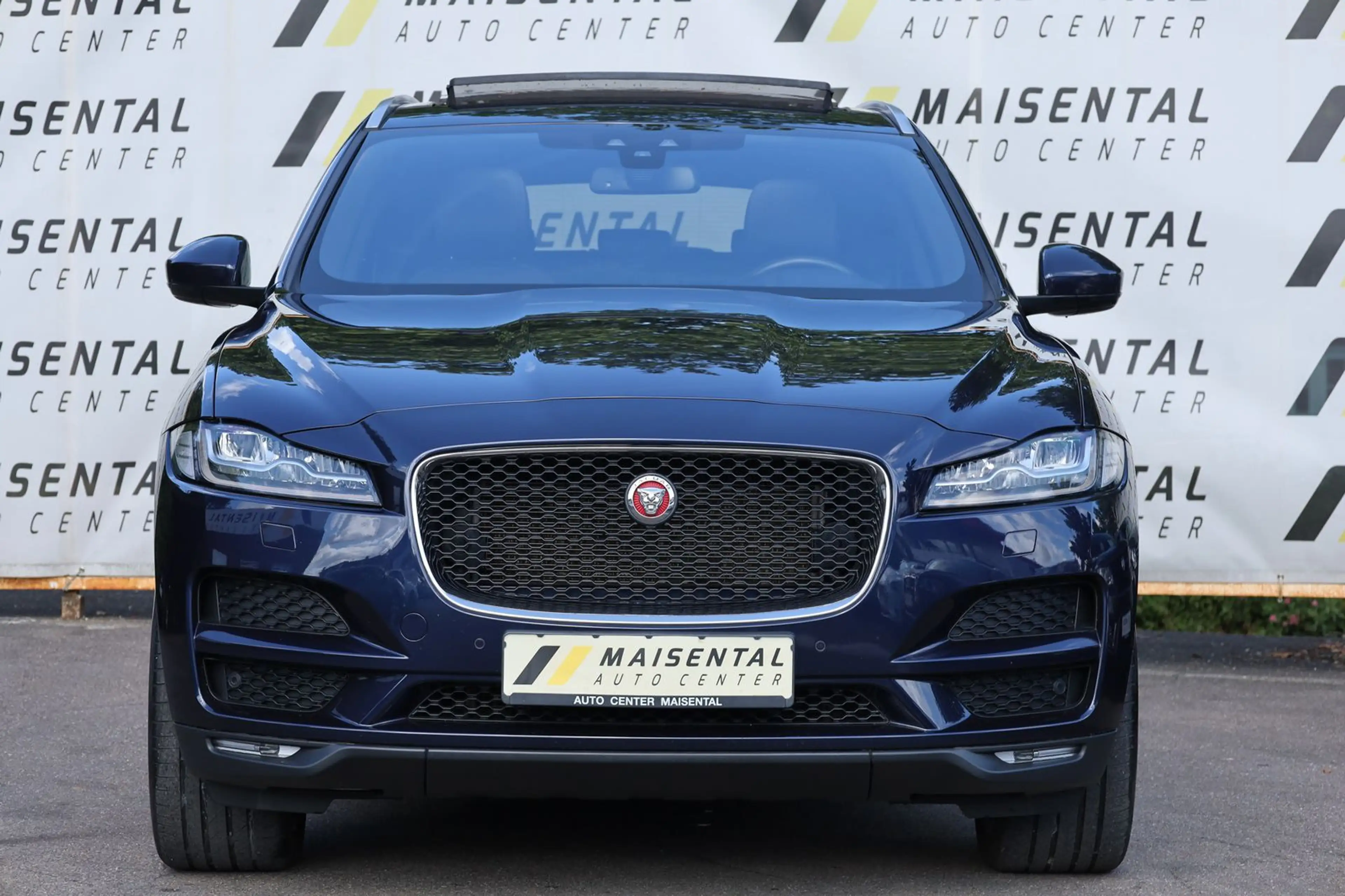 Jaguar F-Pace F-PACE Pure — photo 2