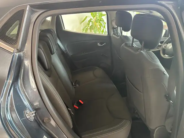 Renault Clio view 8
