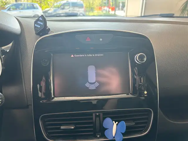 Renault Clio view 10