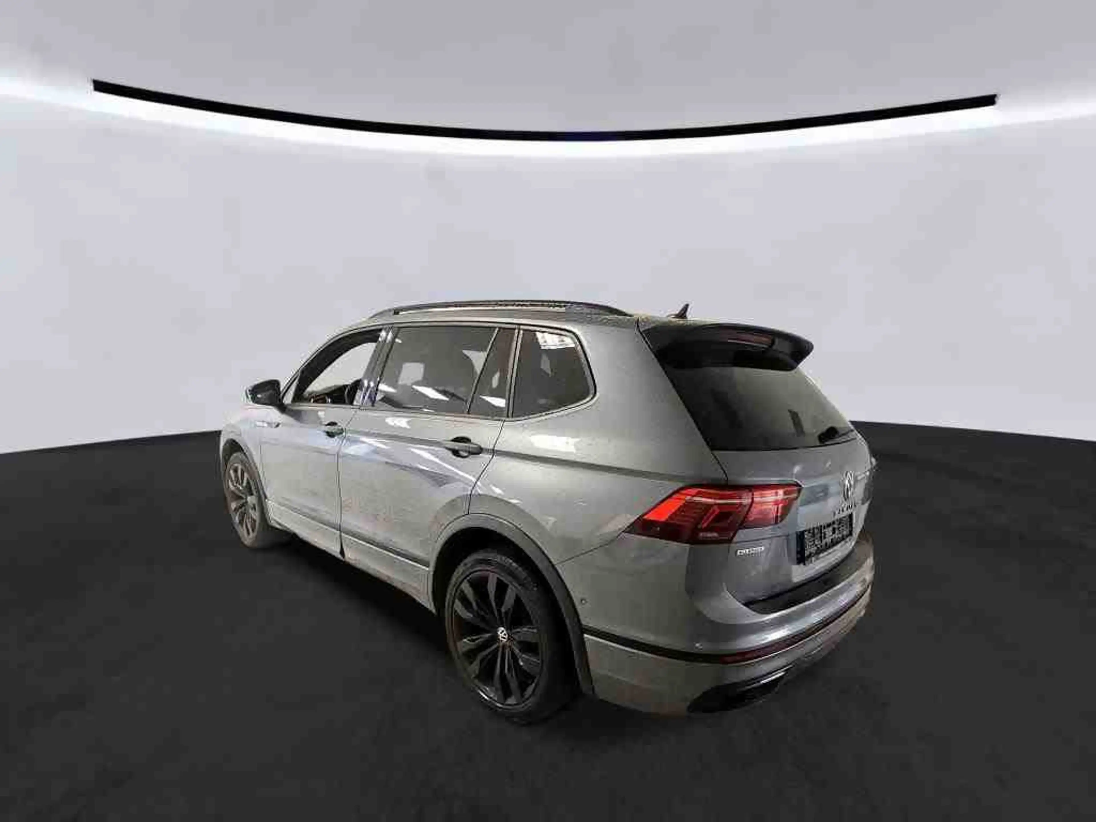 Volkswagen Tiguan Allspace R-Line CarPlay|DCC|AHK|HUD|LED — photo 6