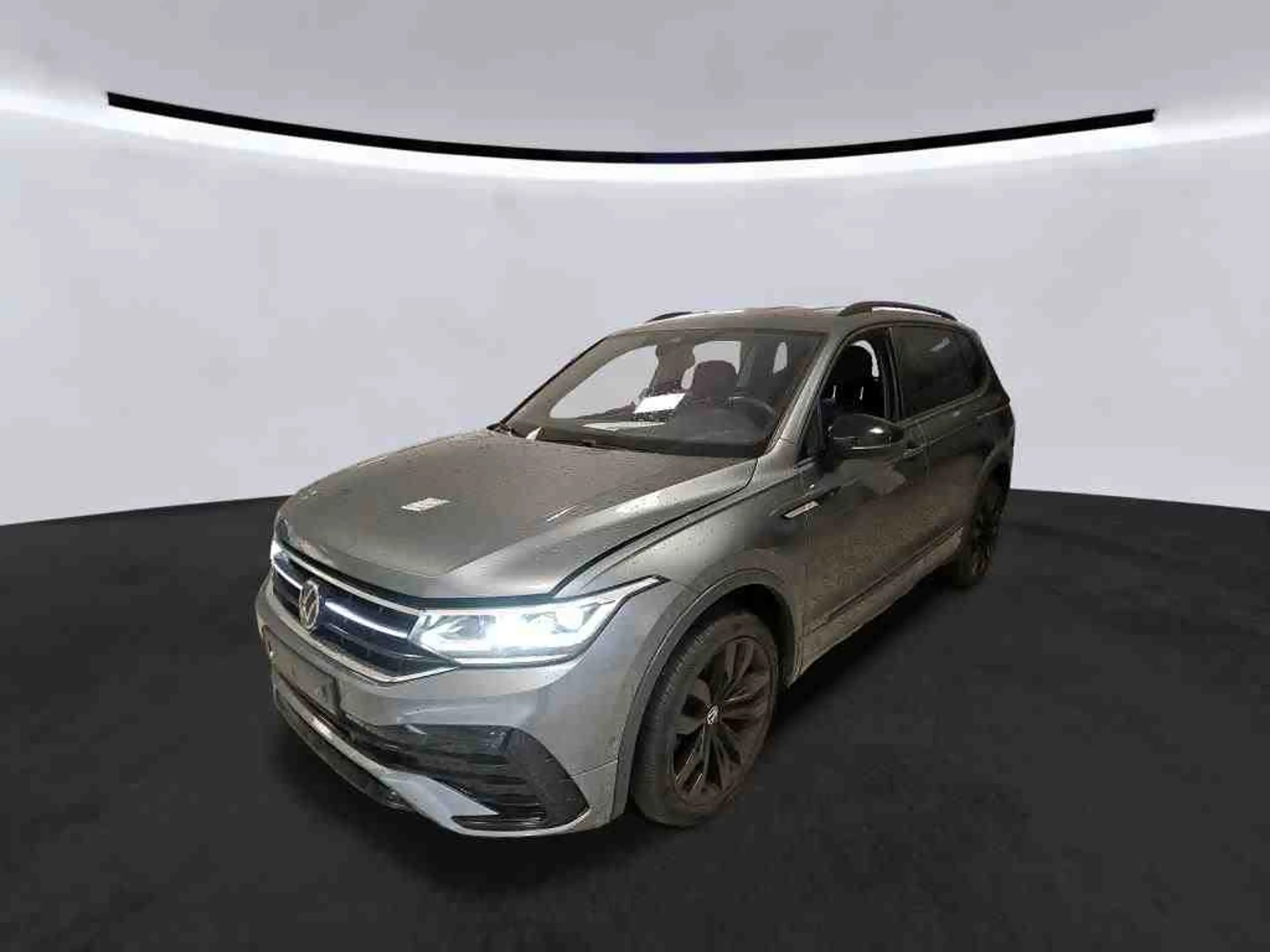 Volkswagen Tiguan Allspace R-Line CarPlay|DCC|AHK|HUD|LED — photo 2