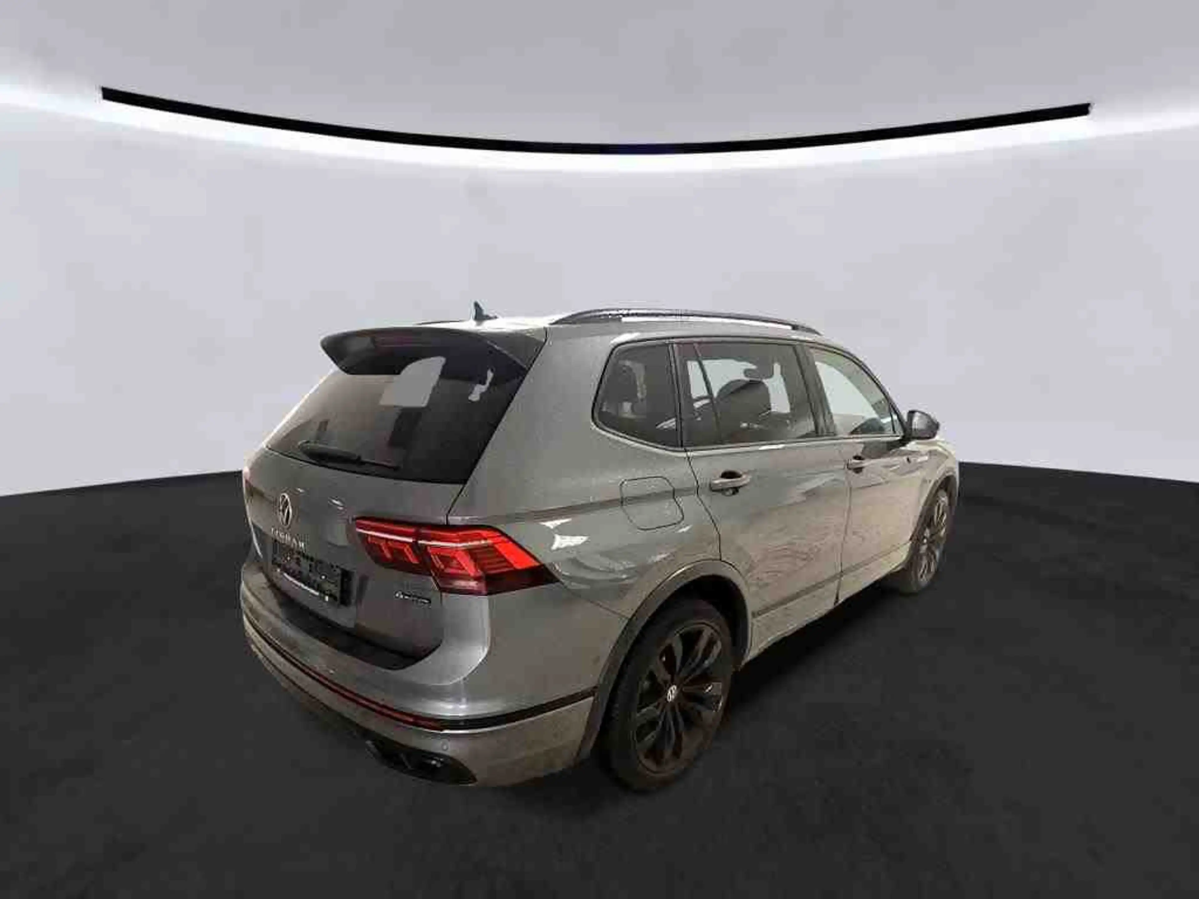 Volkswagen Tiguan Allspace R-Line CarPlay|DCC|AHK|HUD|LED — photo 7