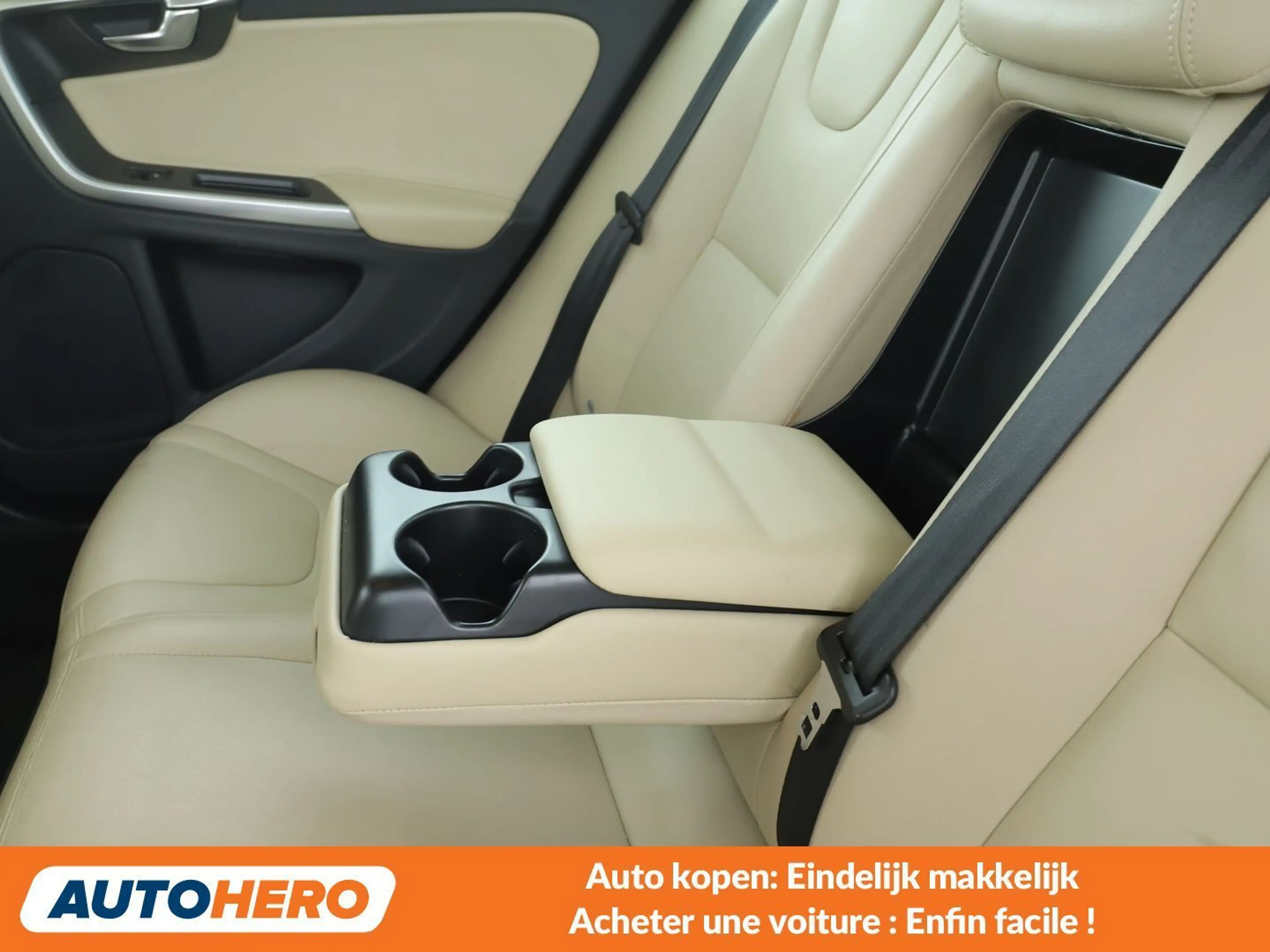 Volvo S60 2.0 D2 Summum — photo 15