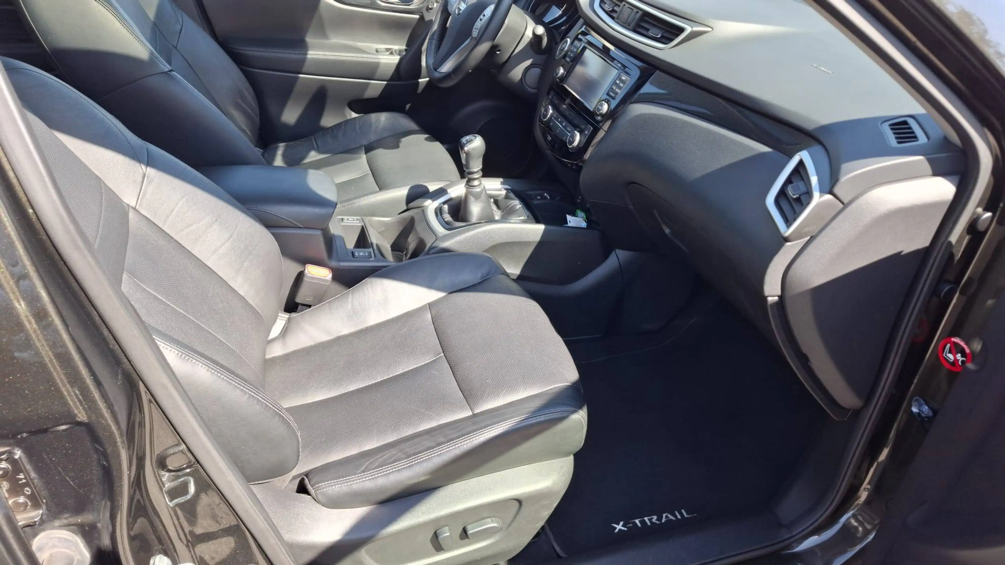 Nissan X-Trail X-Trail 1.6 dCi 2WD Tekna — photo 8