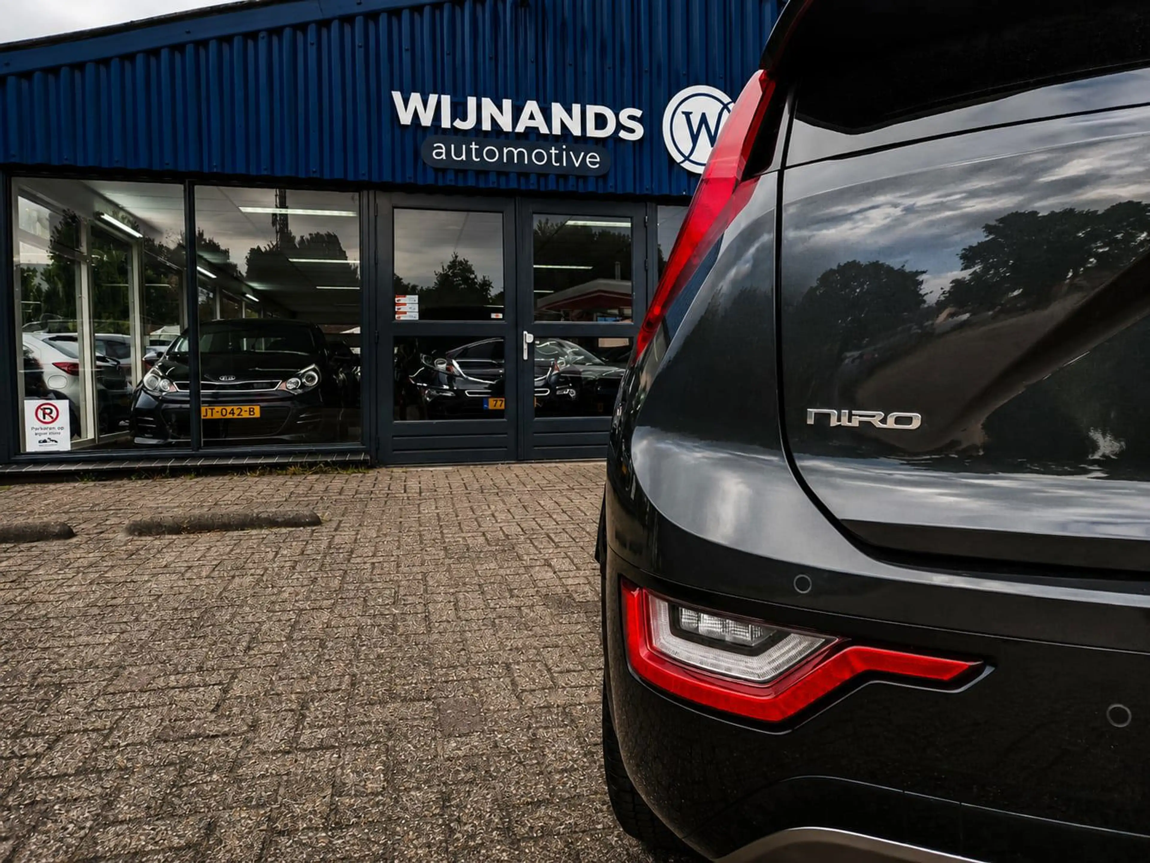 Kia e-Niro EV DynamicPlusLine 64.8 kWh Dealer Onderhouden Pan — photo 8