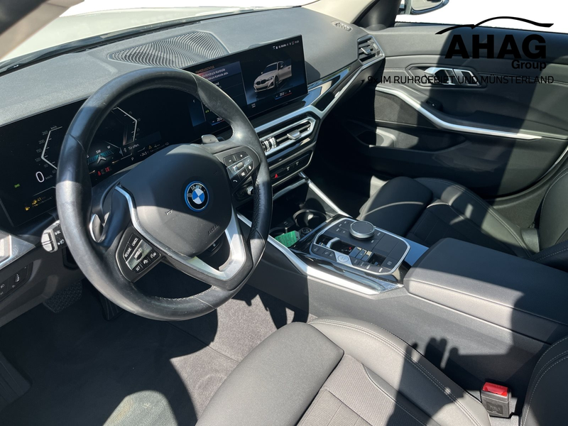 BMW 320 e Touring — photo 8