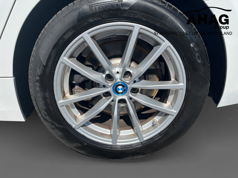 BMW 320 e Touring — photo 12