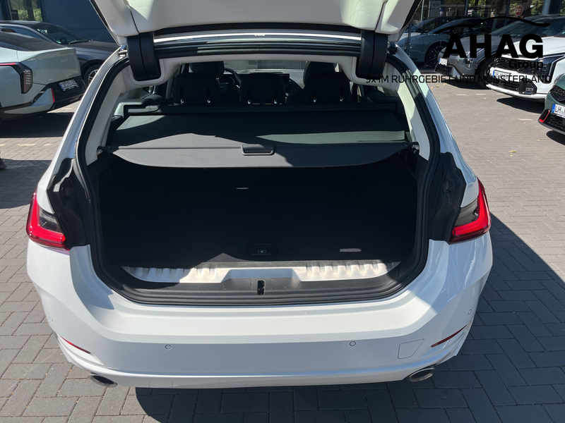 BMW 320 e Touring — photo 14