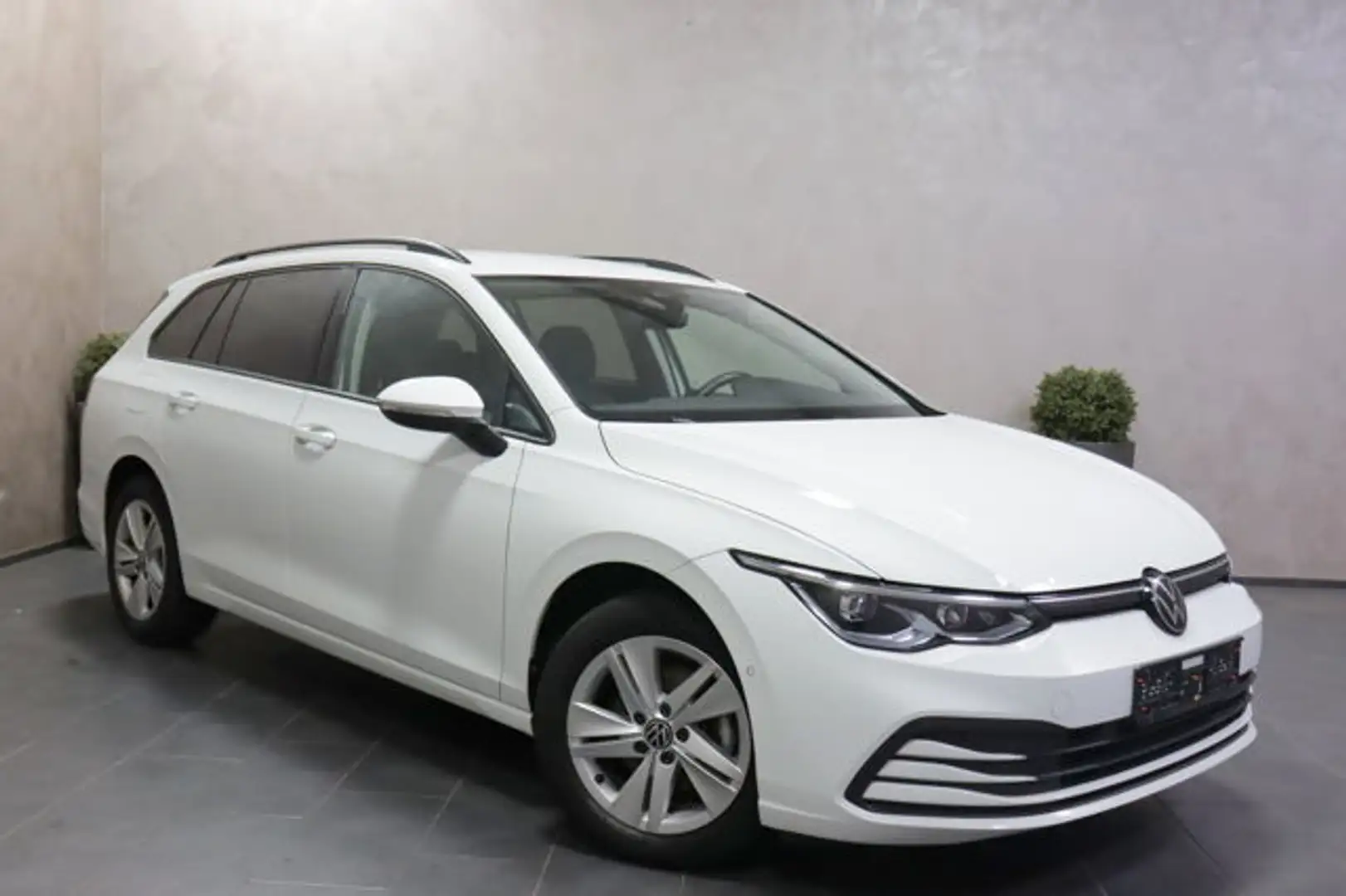 Volkswagen Golf Variant VIII TSI Life CAM ACC NAVI LED Noir - 2