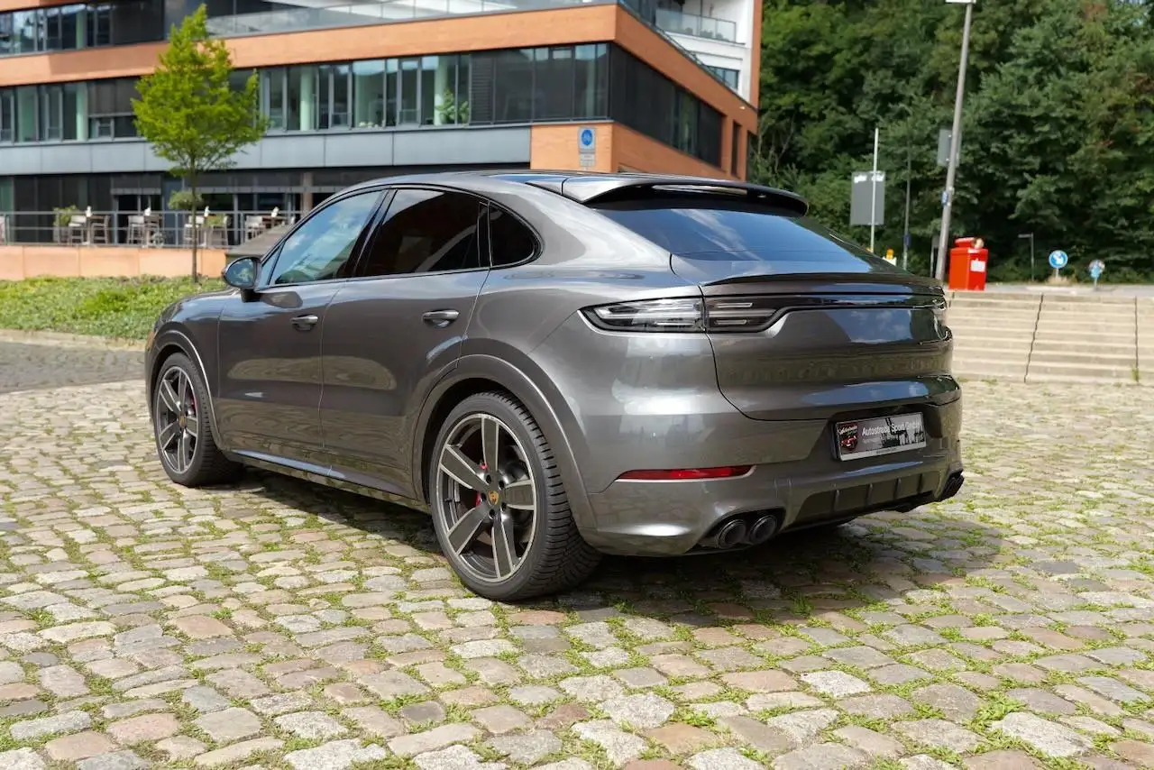 Porsche Cayenne Coupé GTS – Foto 4