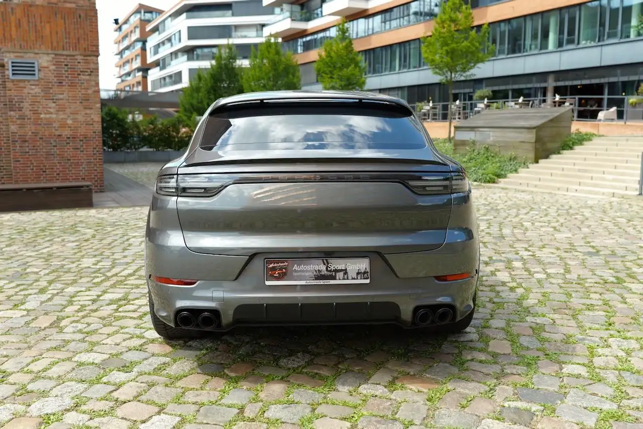 Porsche Cayenne Coupé GTS – Foto 6