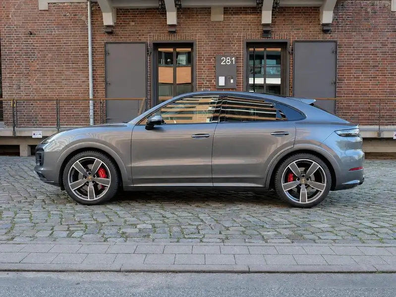 Porsche Cayenne Coupé GTS – Foto 3
