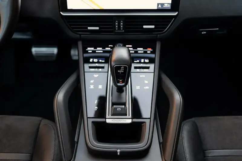 Porsche Cayenne Coupé GTS – Foto 8
