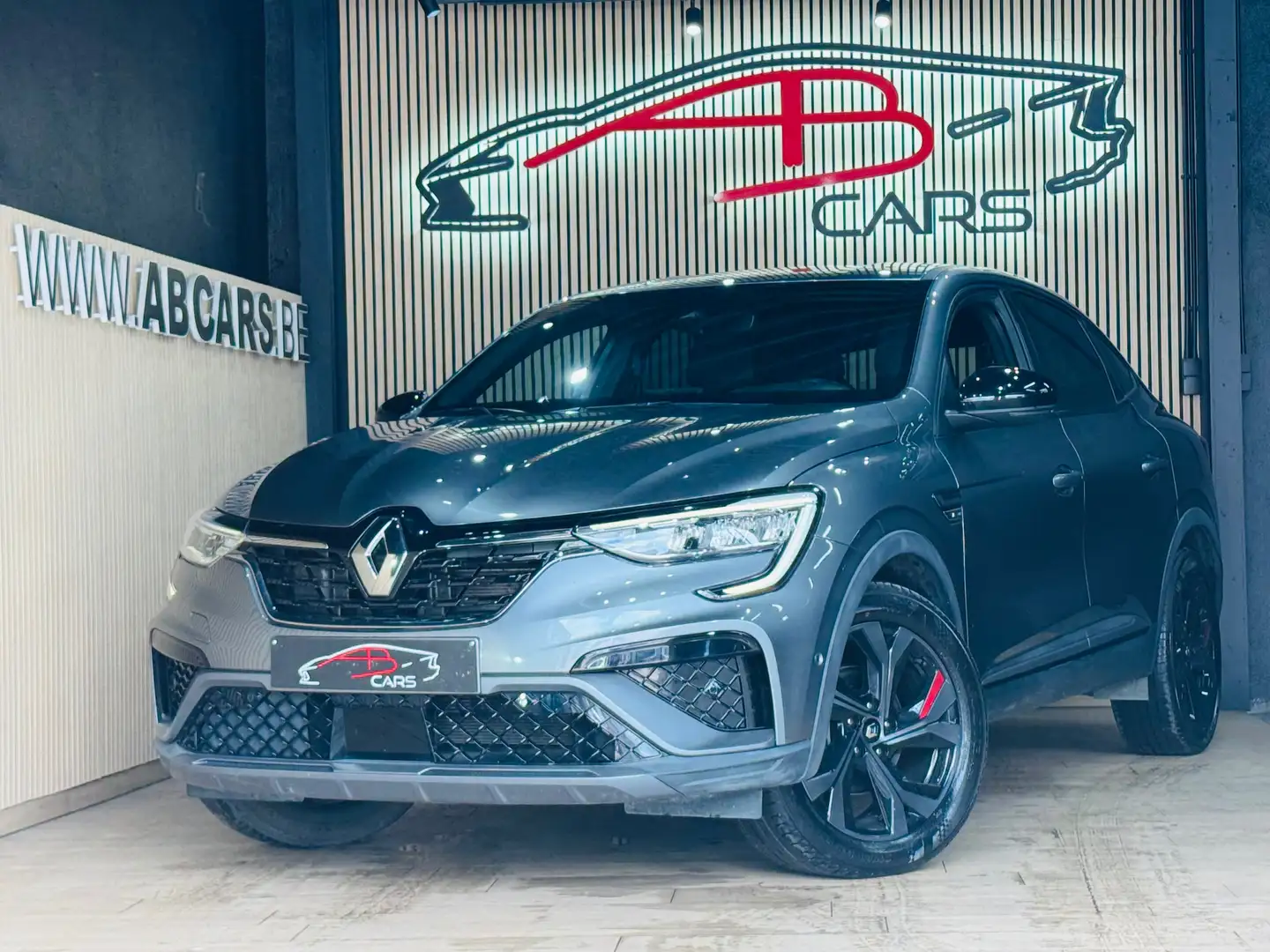 Renault Arkana 1.6i E-TECH HEV R.S.Line * GARANTIE 12 MOIS * Grijs - 1