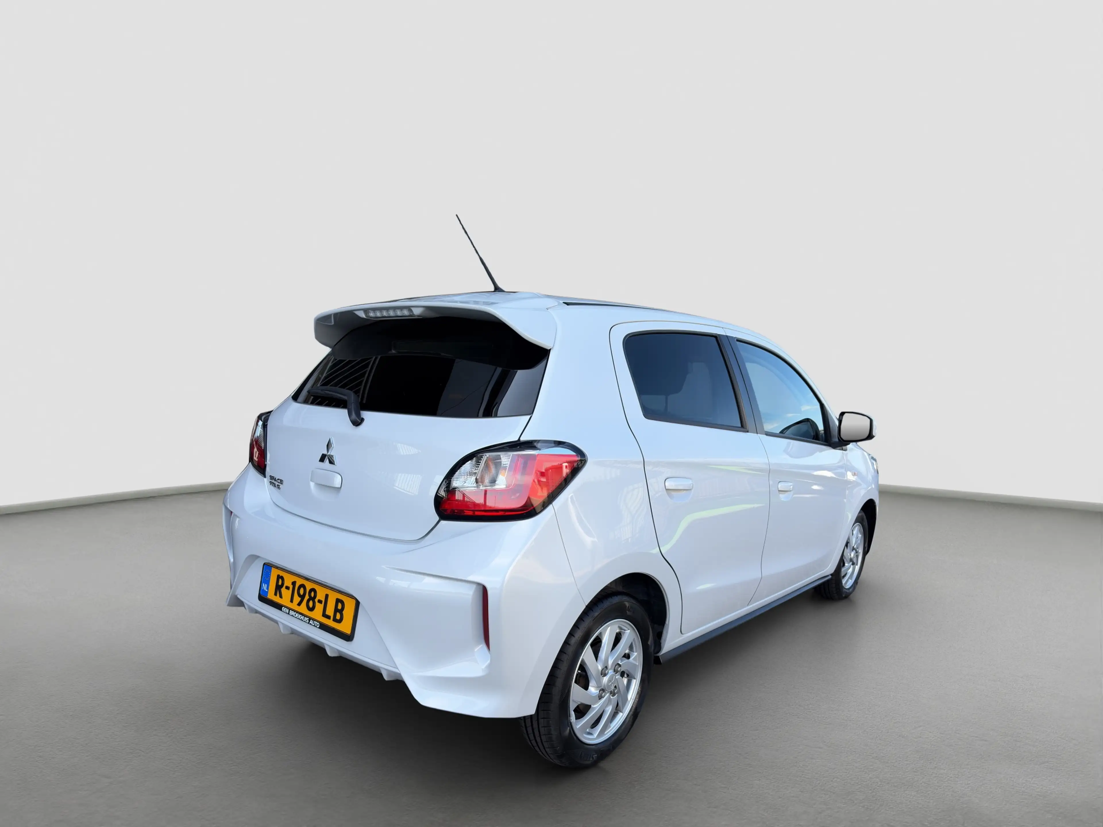 Mitsubishi Space Star 1.2 70pk Dynamic | Camera | Cruise control | Clima — photo 6