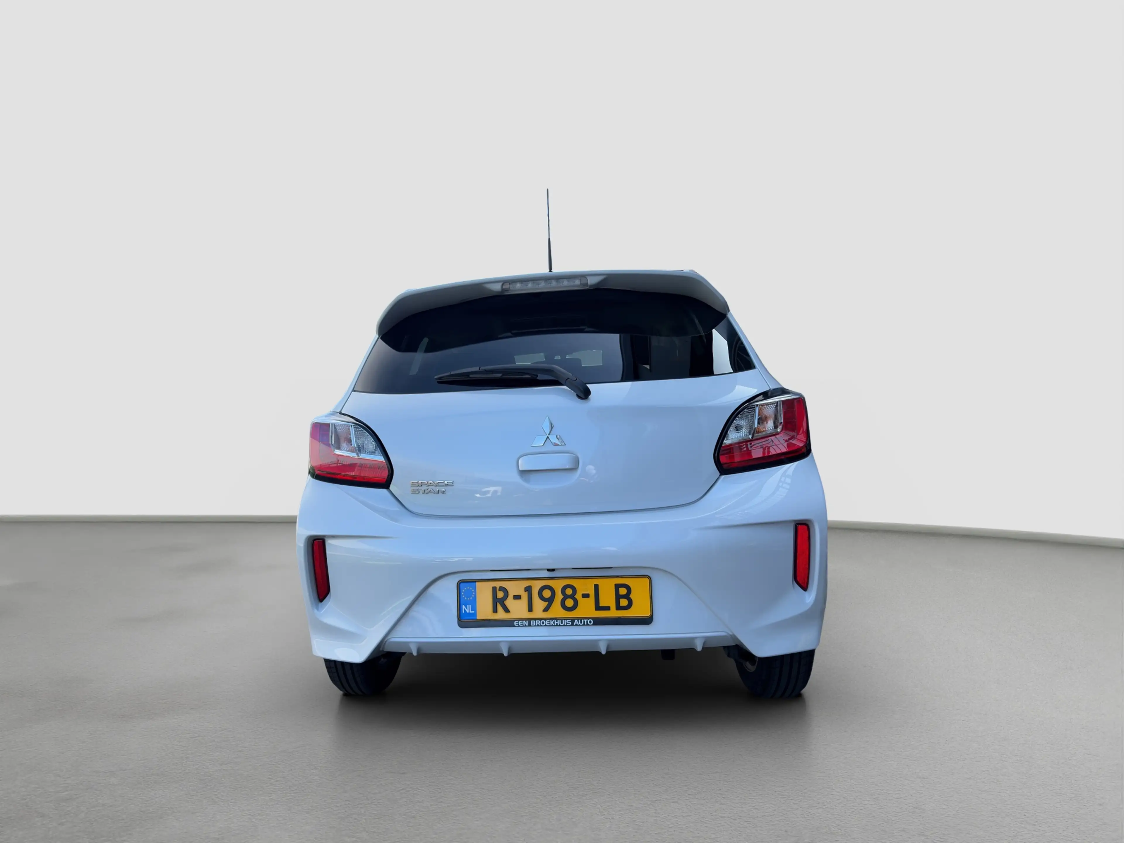Mitsubishi Space Star 1.2 70pk Dynamic | Camera | Cruise control | Clima — photo 8