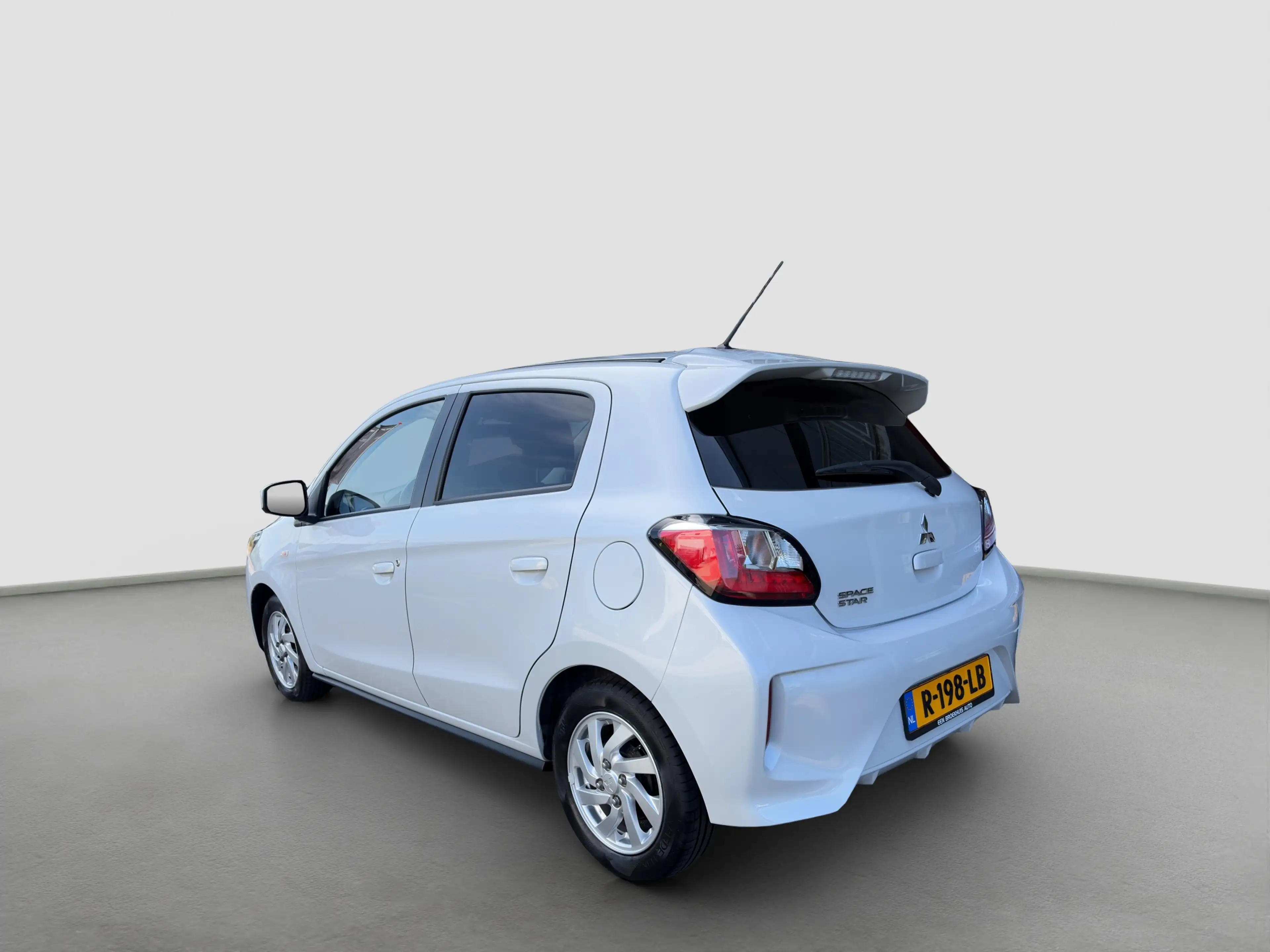 Mitsubishi Space Star 1.2 70pk Dynamic | Camera | Cruise control | Clima — photo 5