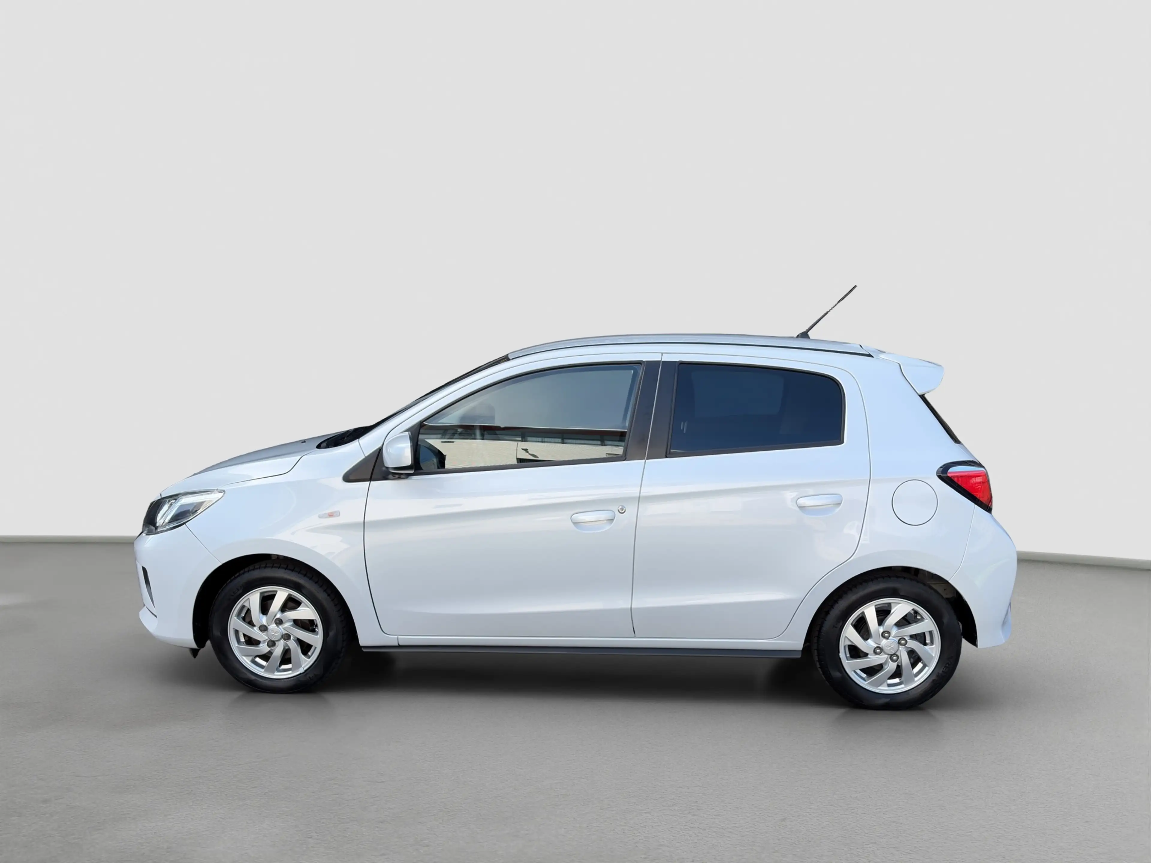 Mitsubishi Space Star 1.2 70pk Dynamic | Camera | Cruise control | Clima — photo 3
