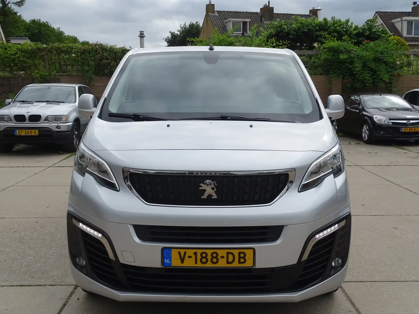 Peugeot Expert 2.0 BlueHDI Premium Pack EURO 6 Argent - 2