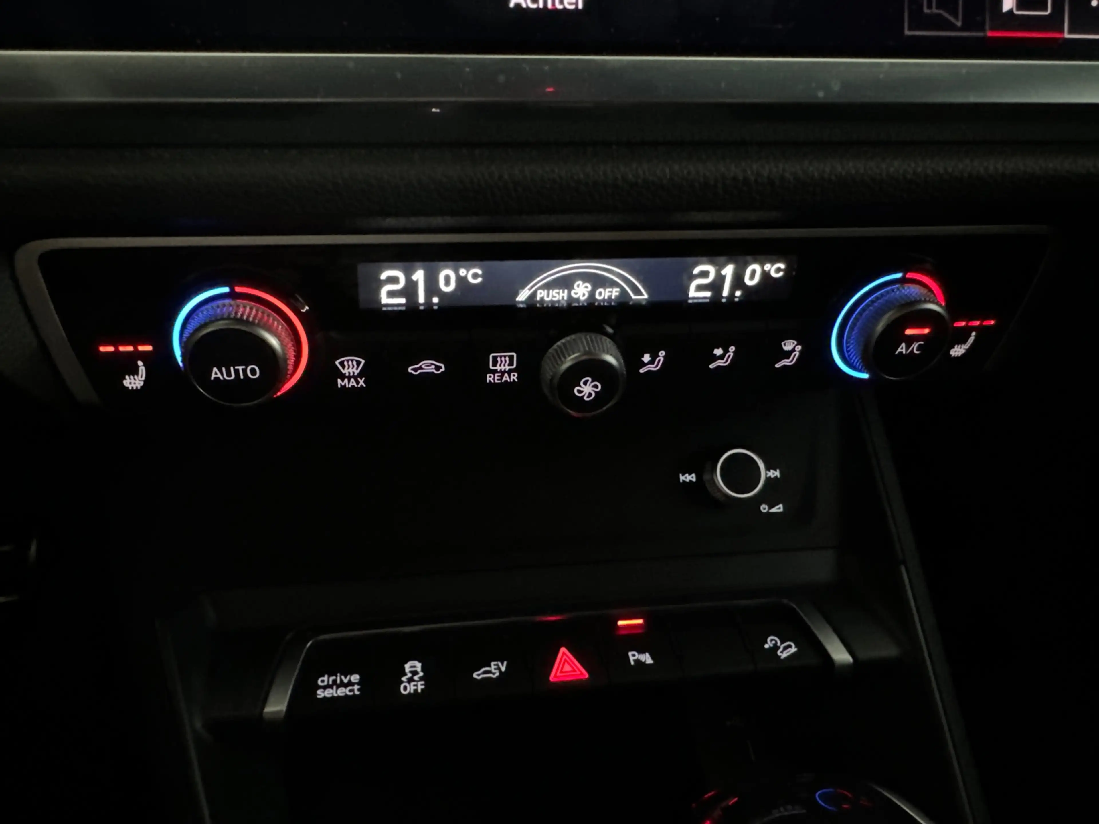 Audi Q3 Sportback 45 TFSI e S Edition RS Look|ACC|Lane|Cam — photo 17